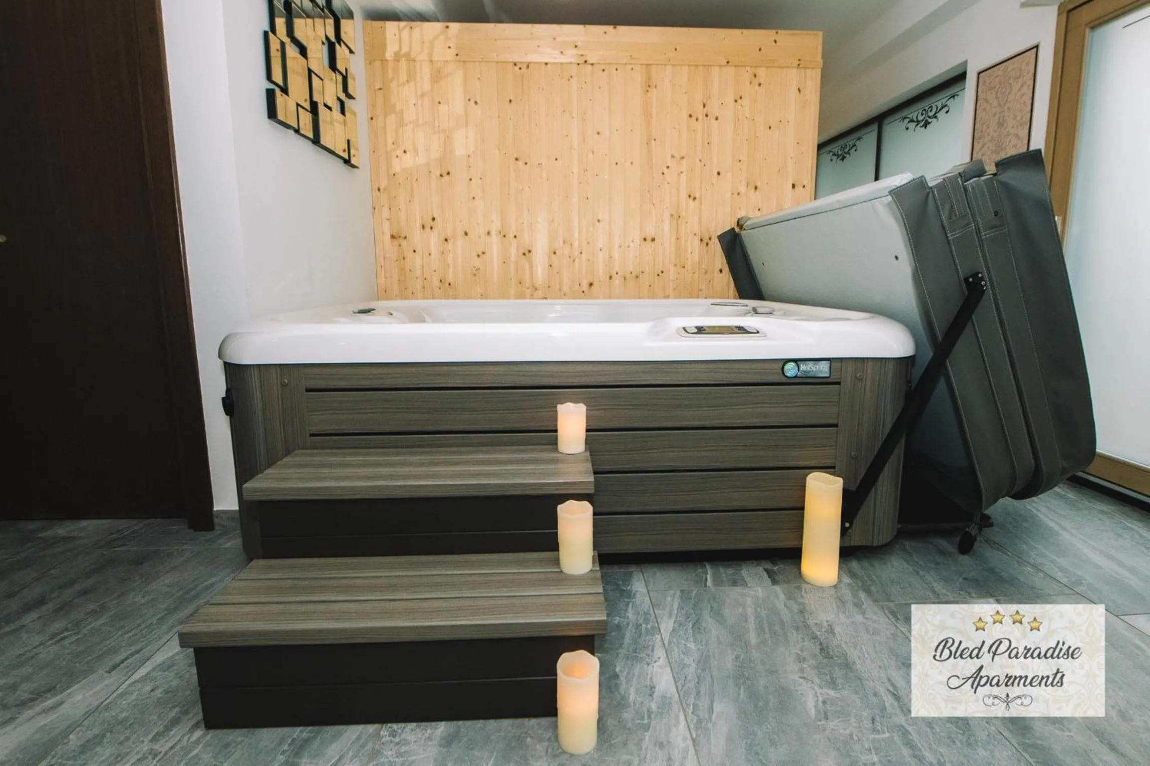 Hot Tub, Bed in Wellness Paradise Apartment