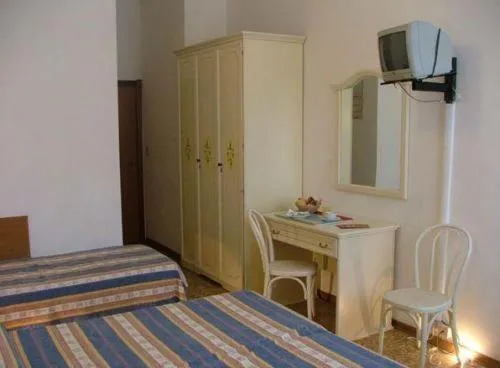 Photo of the whole room, Bed in Hotel Airone