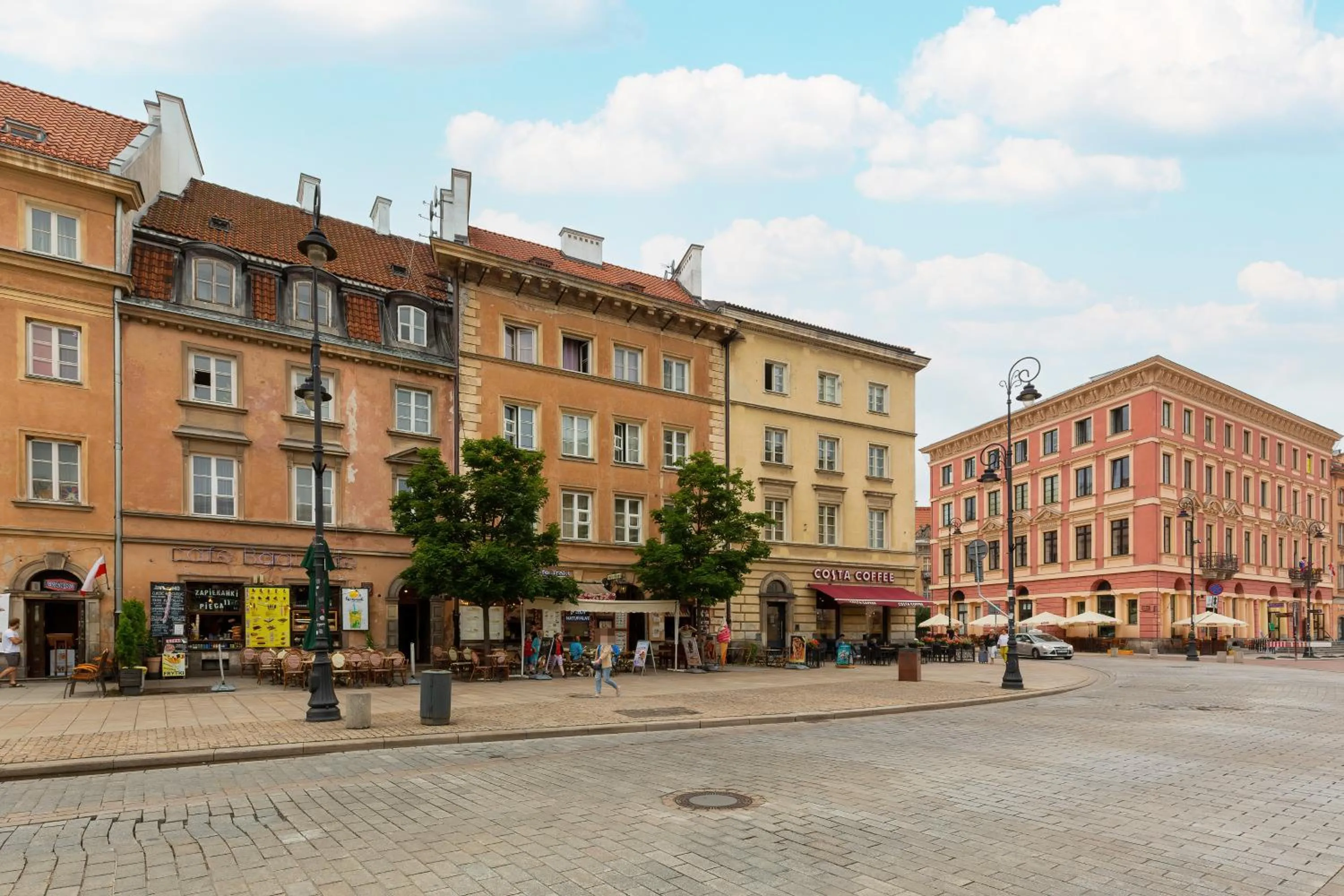 Property building in Apartament przy Placu Zamkowym by Noclegi Renters