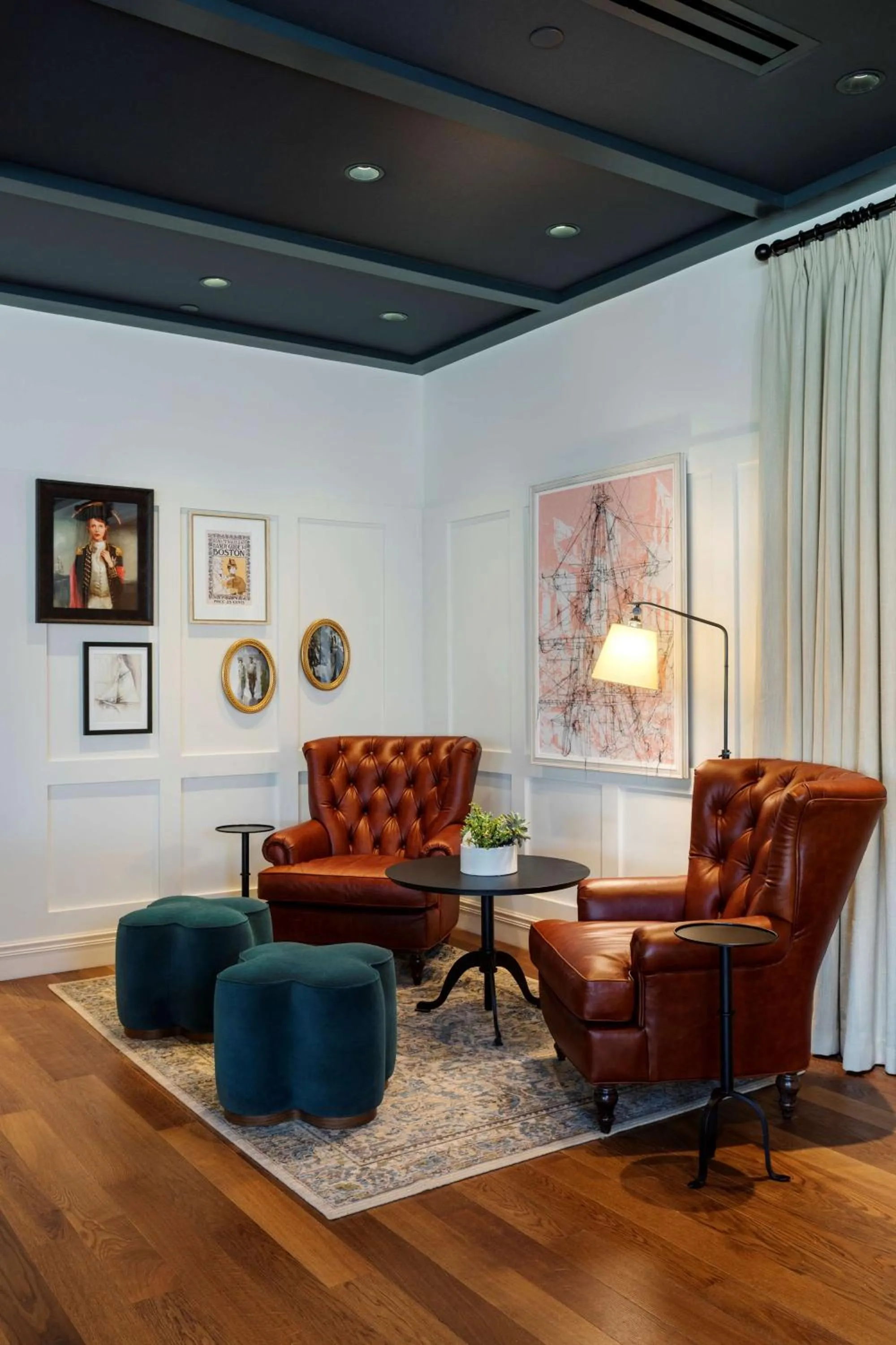 Dining area in Canopy By Hilton Boston Downtown