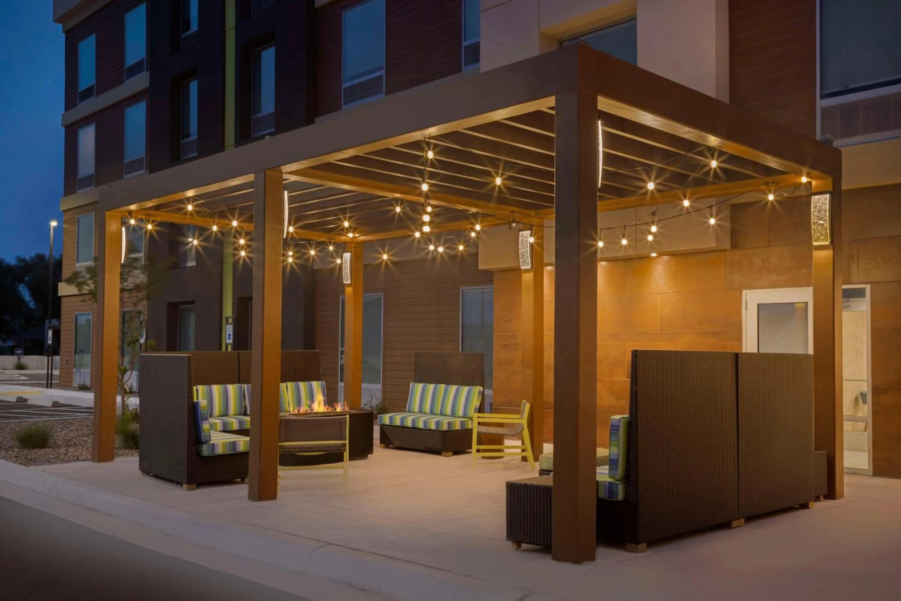 Patio in Home2 Suites By Hilton Clovis
