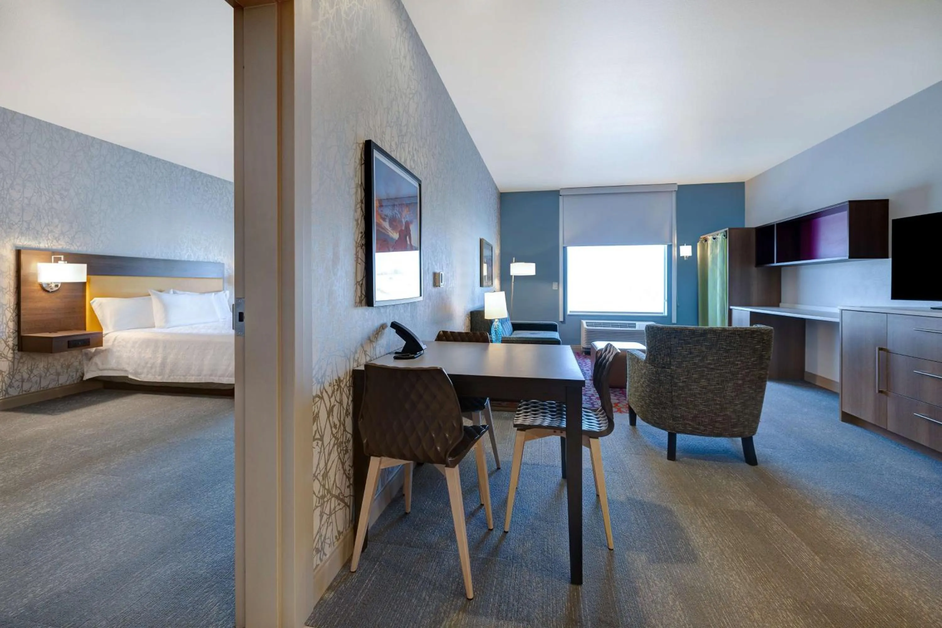 Living room, Bed in Home2 Suites By Hilton Las Vegas Northwest