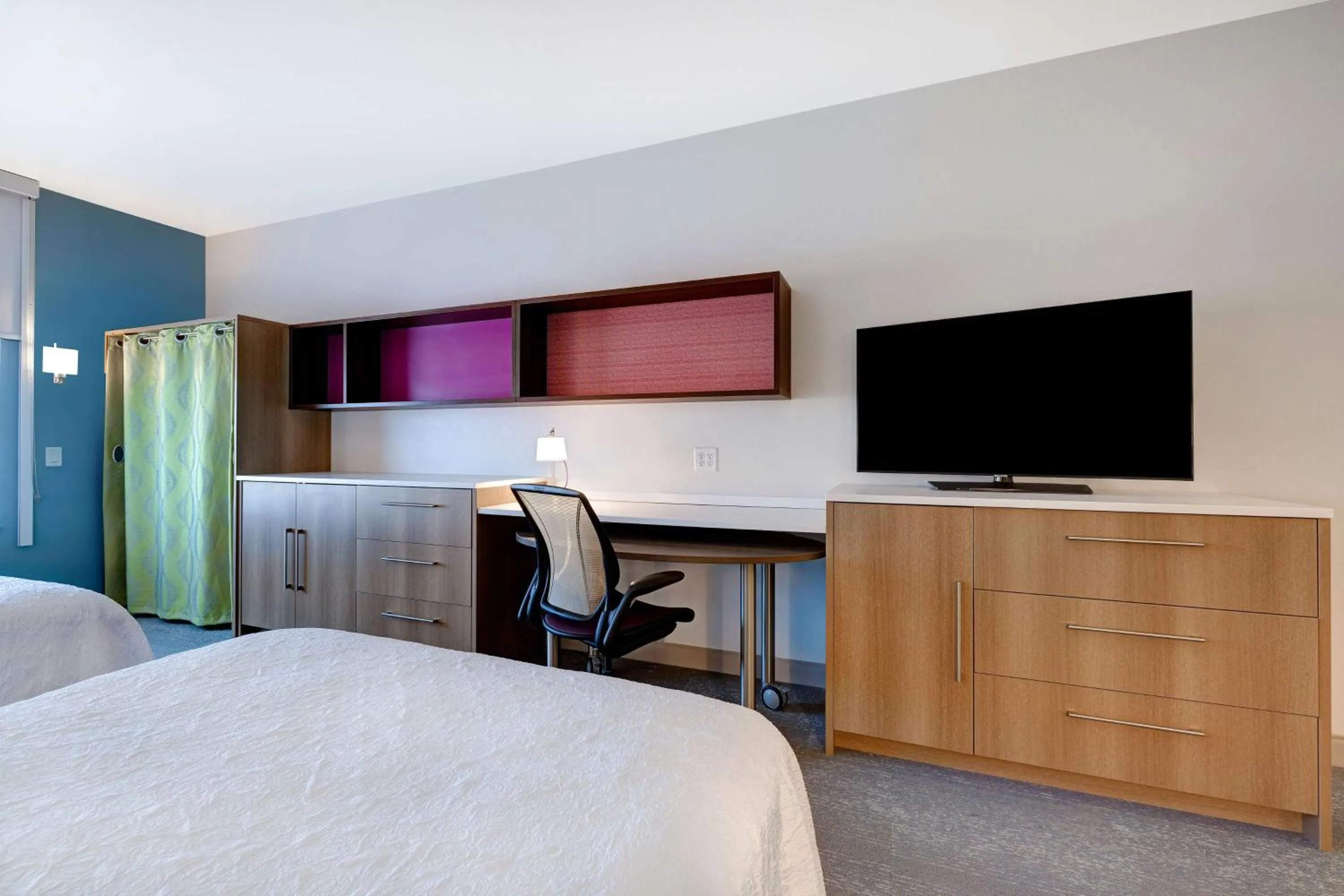Bedroom, Bed in Home2 Suites By Hilton Las Vegas Northwest