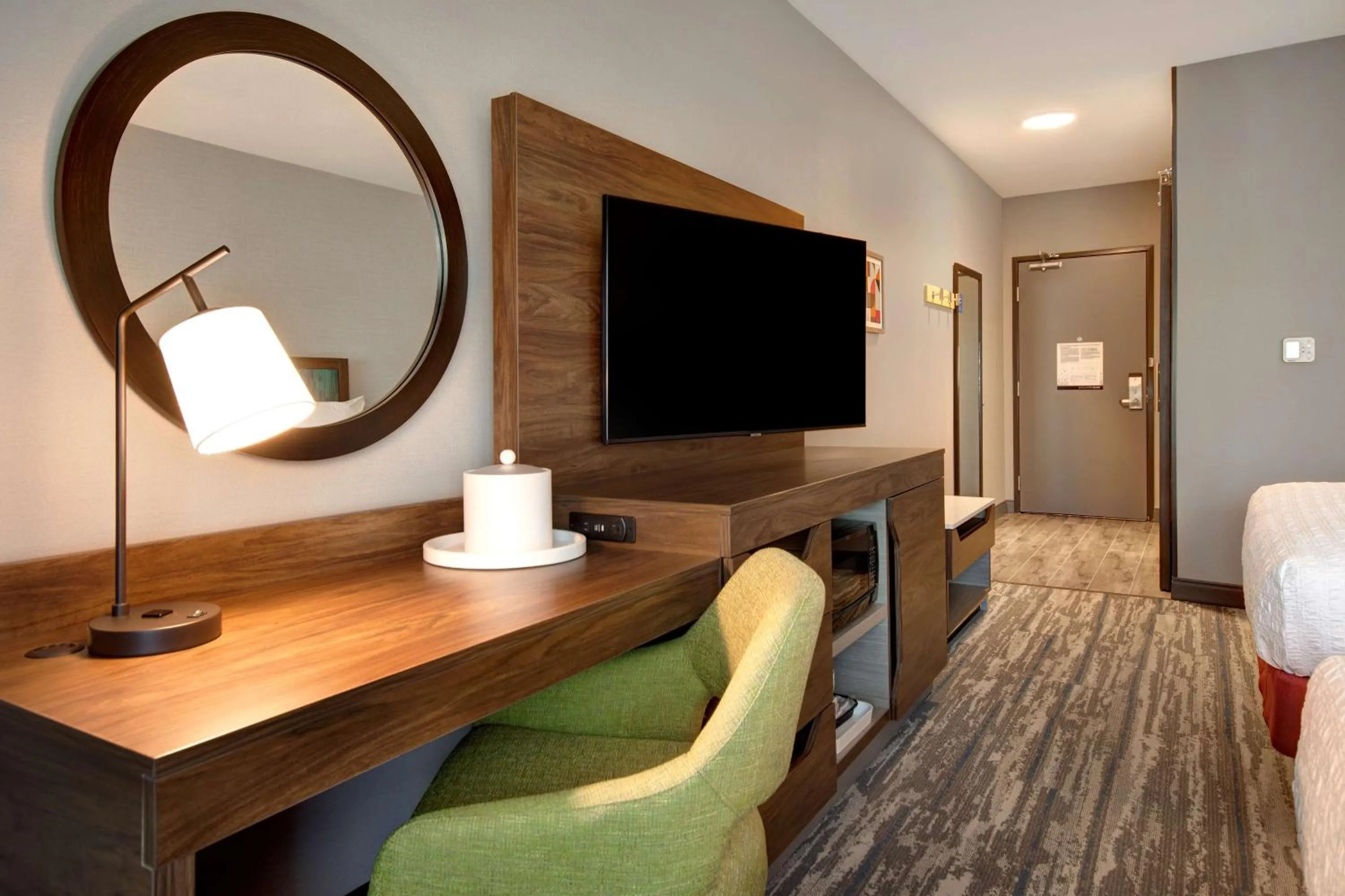 Bedroom, Bed in Hampton Inn & Suites By Hilton Rancho Cucamonga