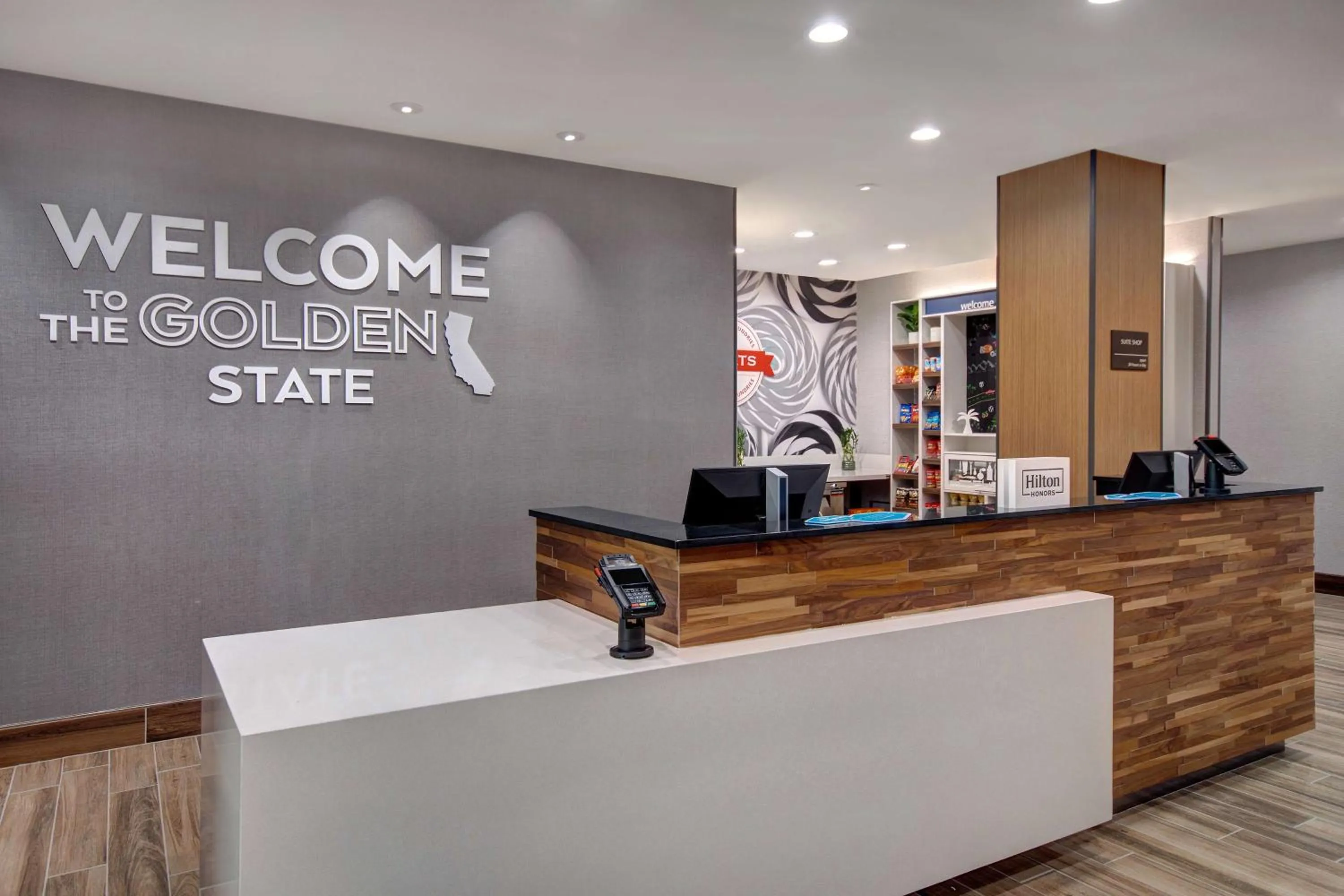 Dining area in Hampton Inn & Suites By Hilton Rancho Cucamonga