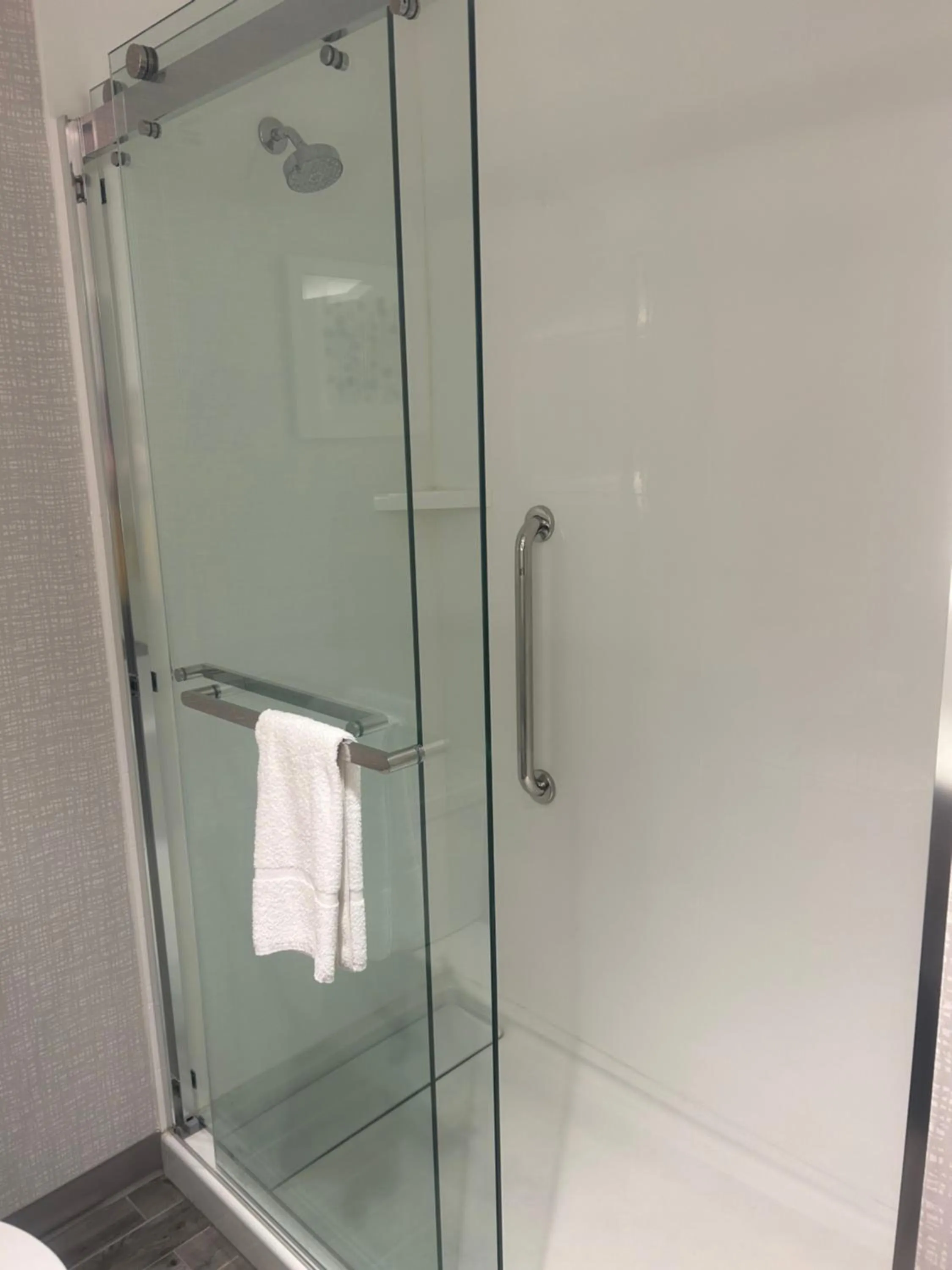 Shower in Hampton Inn By Hilton Kingston
