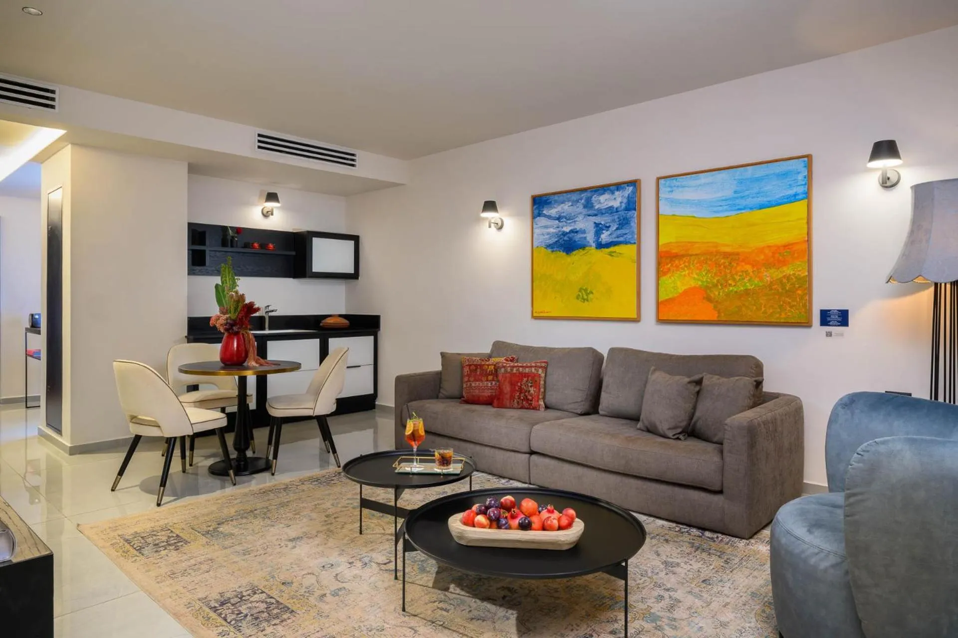 Kitchen or kitchenette in Hotel Botanica- Limited Edition By Fattal