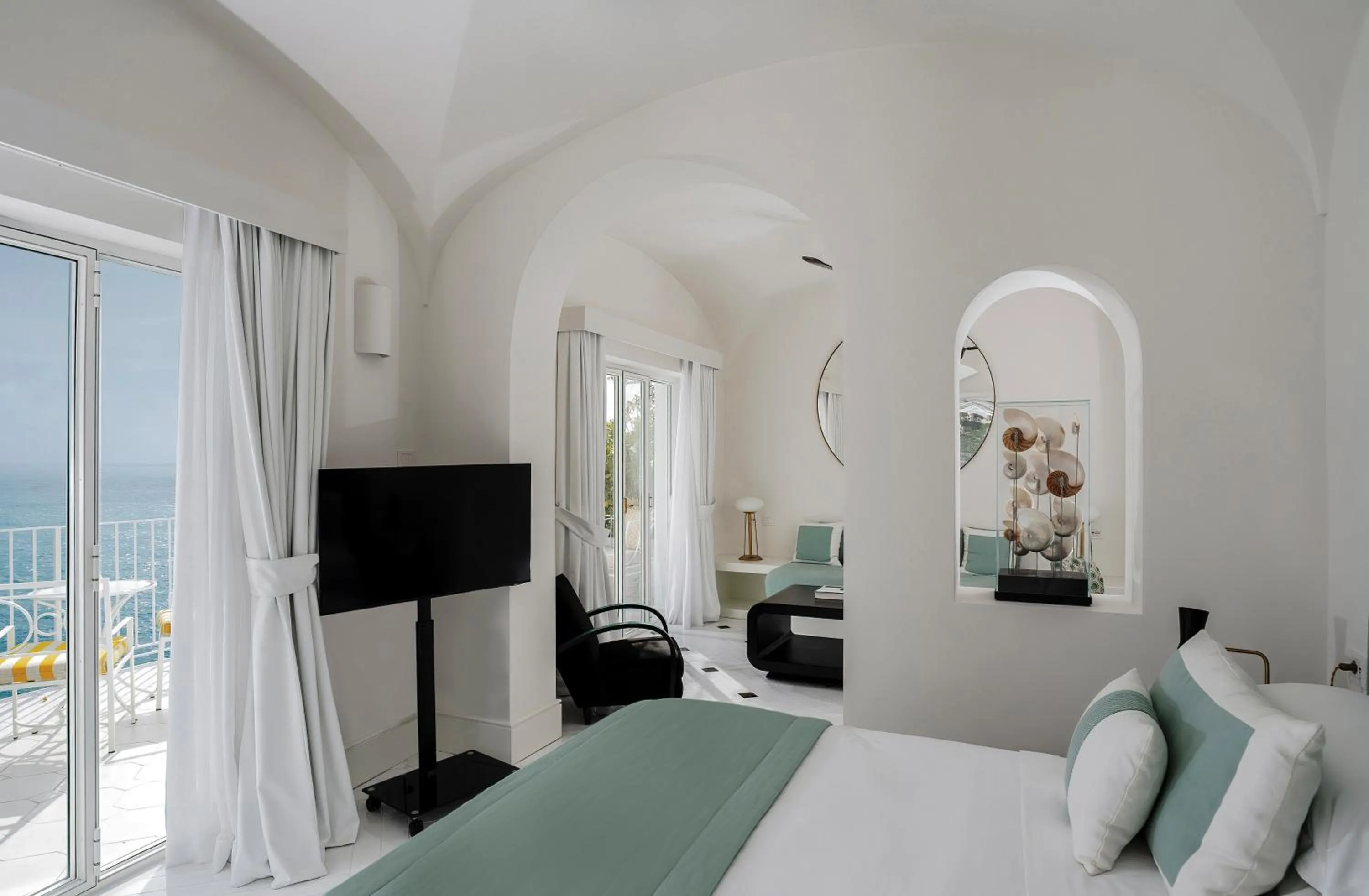 Photo of the whole room, Bed in Hotel Miramalfi