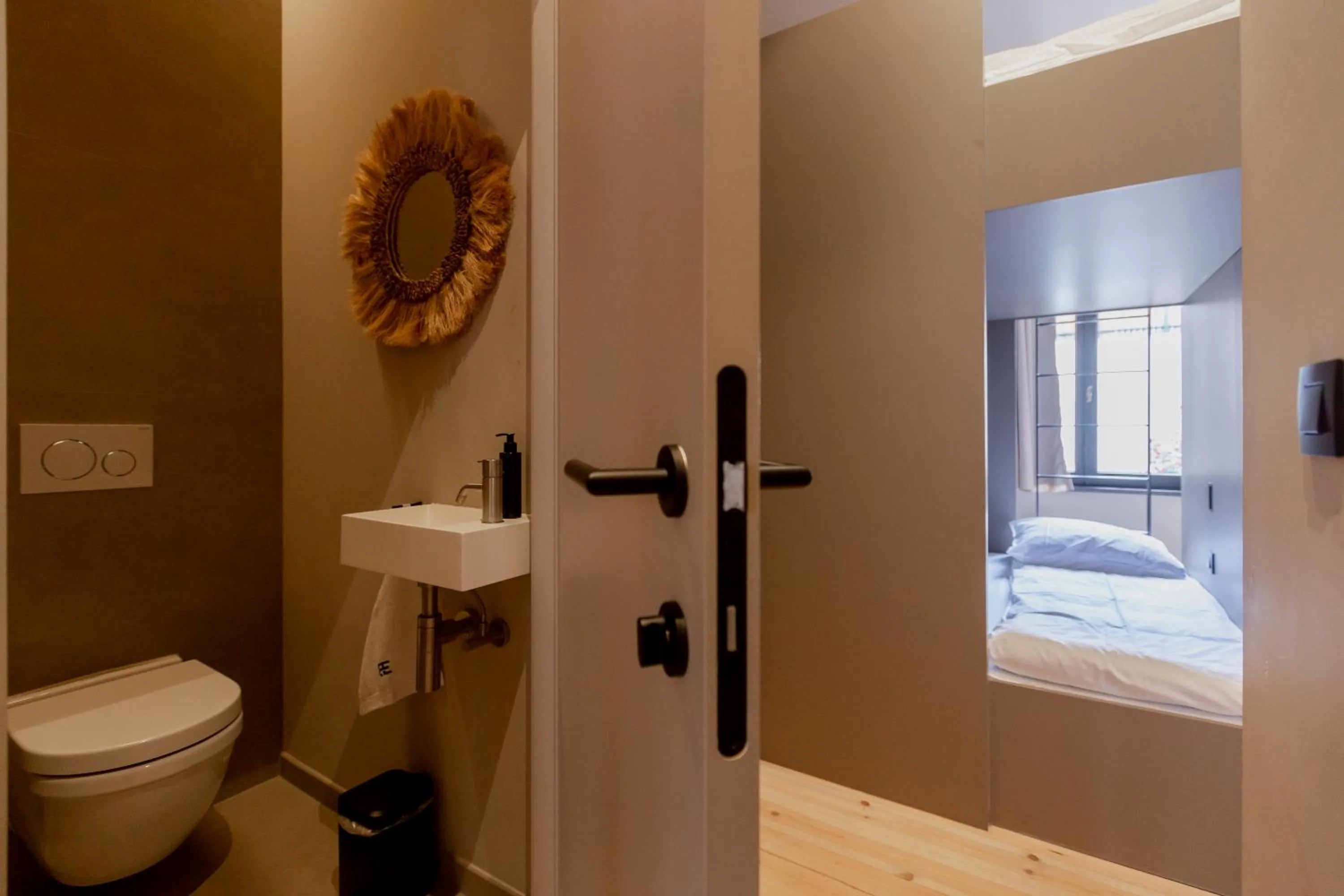 Toilet in BTFL Living, Luxury Residences Antwerp, Zirkstraat