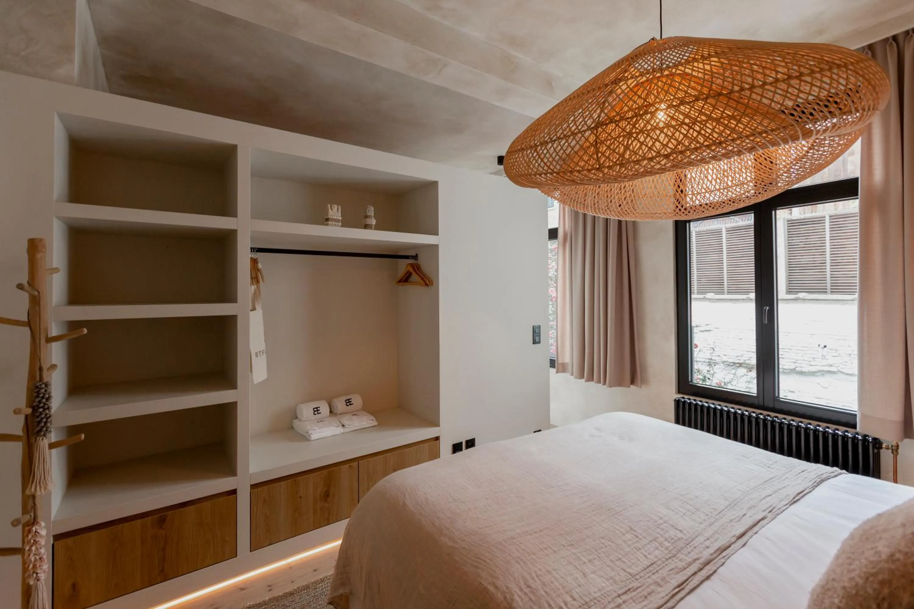 Bed in BTFL Living, Luxury Residences Antwerp, Zirkstraat
