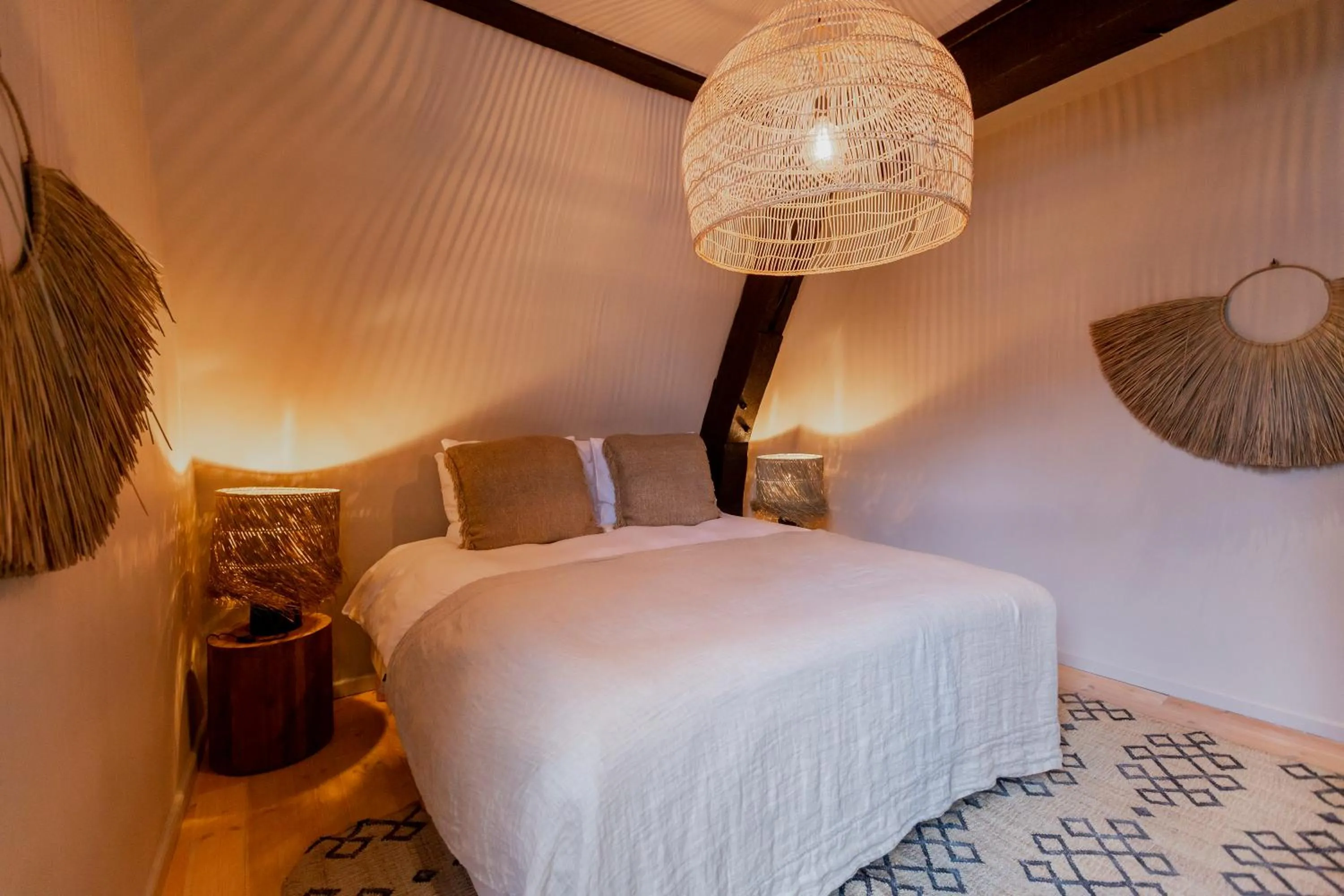 Bedroom, Bed in BTFL Living, Luxury Residences Antwerp, Zirkstraat