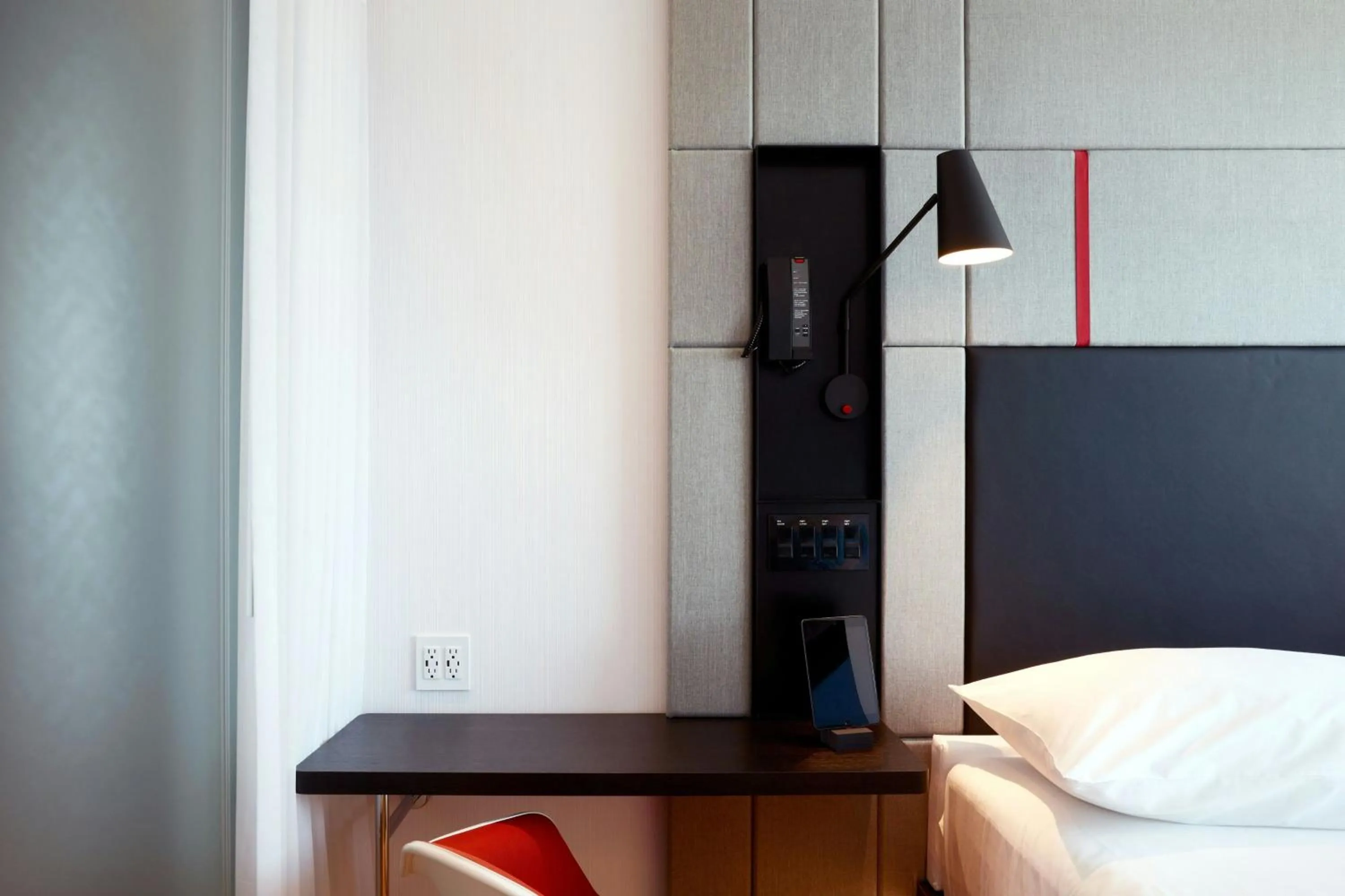 Bedroom, Bed in citizenM Seattle Pioneer Square