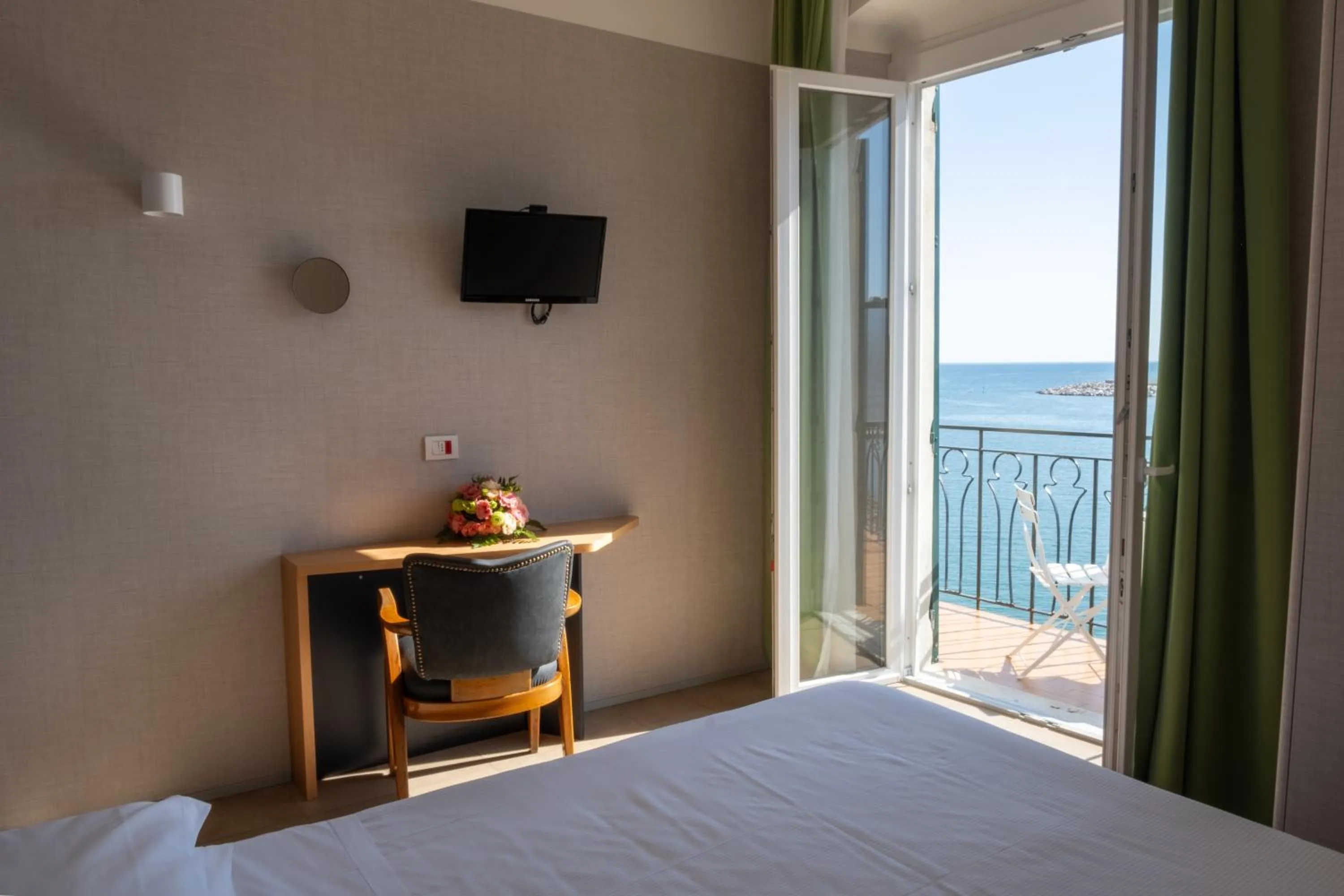 Bedroom, Bed in Hotel Italia e Lido Rapallo