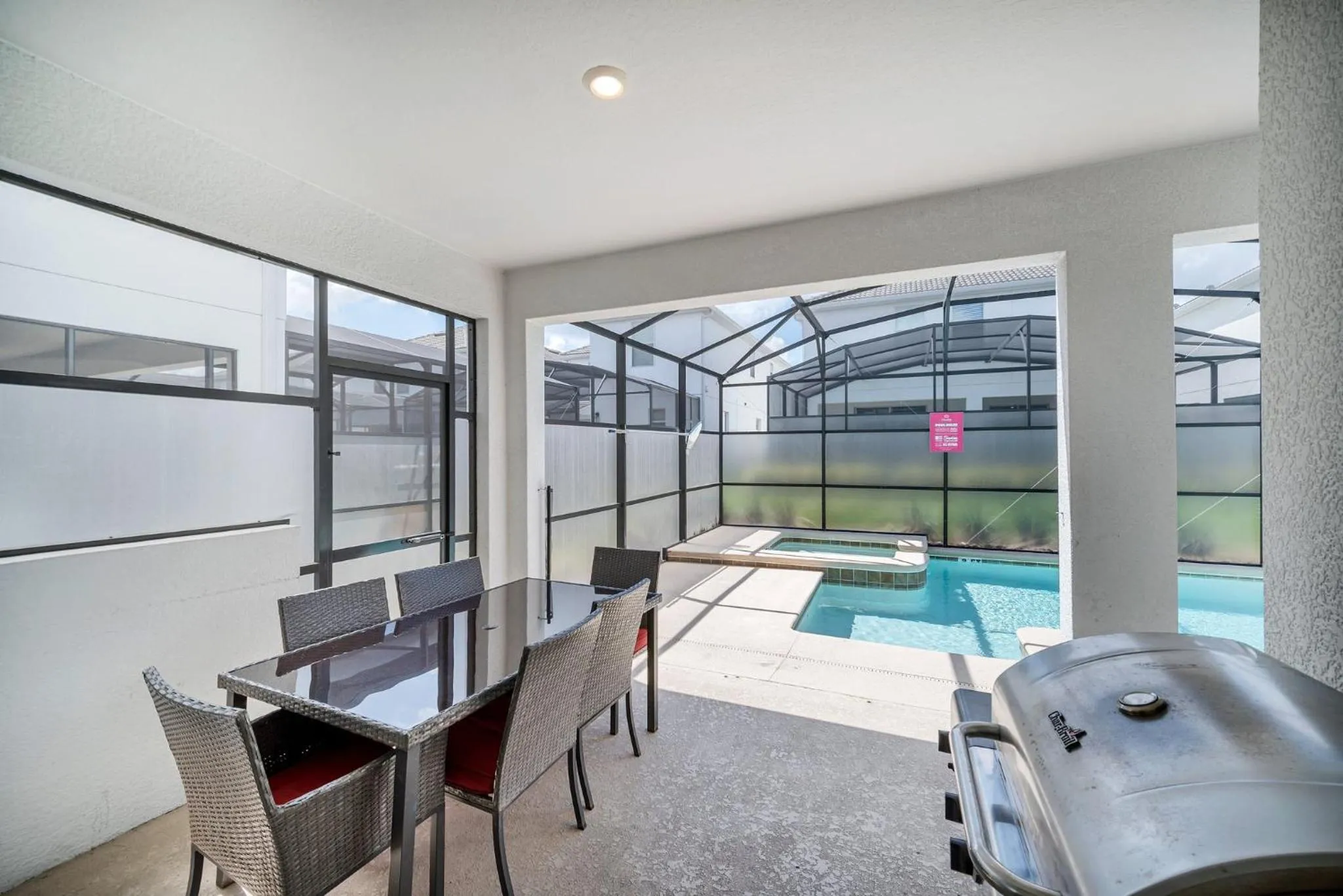 Gorgeous, Modern Home wPrivate Pool