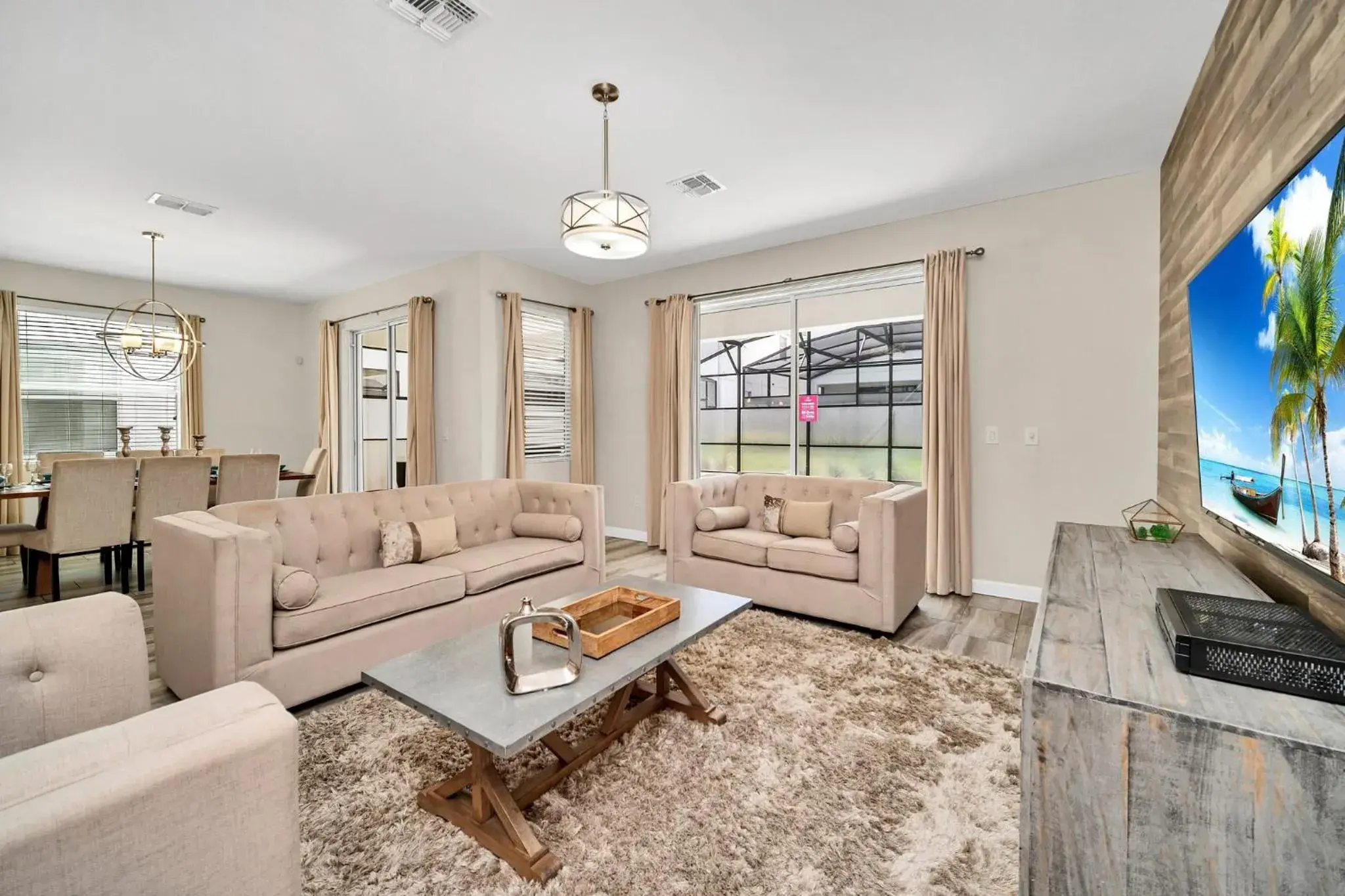 Gorgeous, Modern Home wPrivate Pool Gorgeous, Modern Home wPrivate Pool