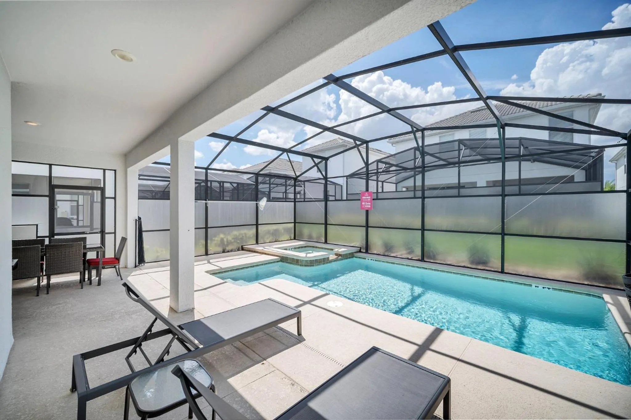 Gorgeous, Modern Home wPrivate Pool