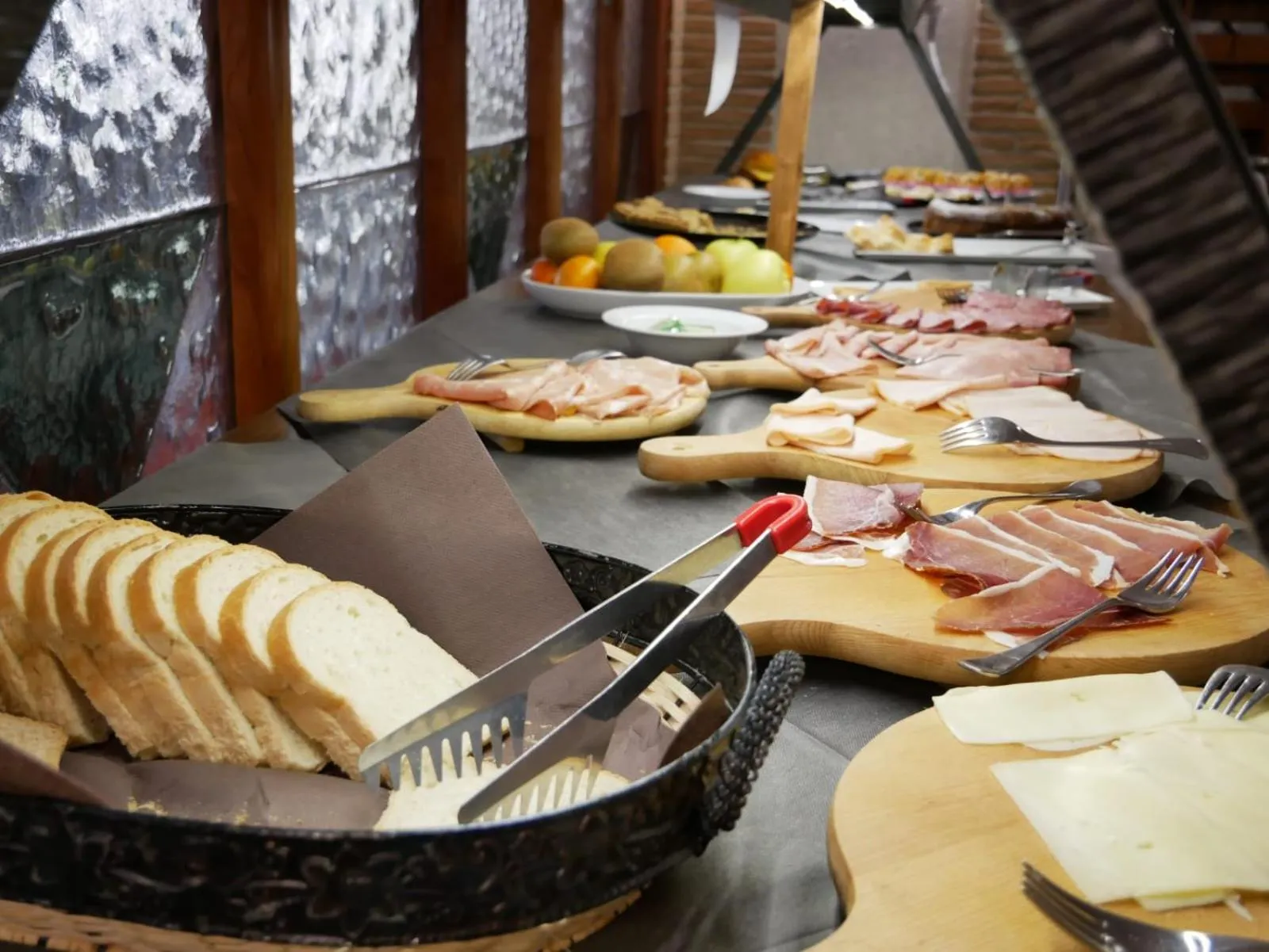 Buffet breakfast in LH Albergo il Picchio