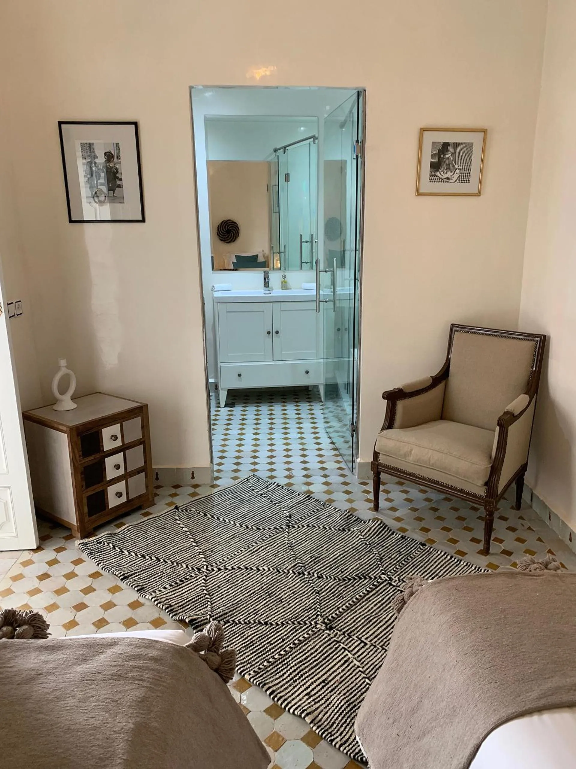 Photo of the whole room, Seating Area in Riad LAMDINA