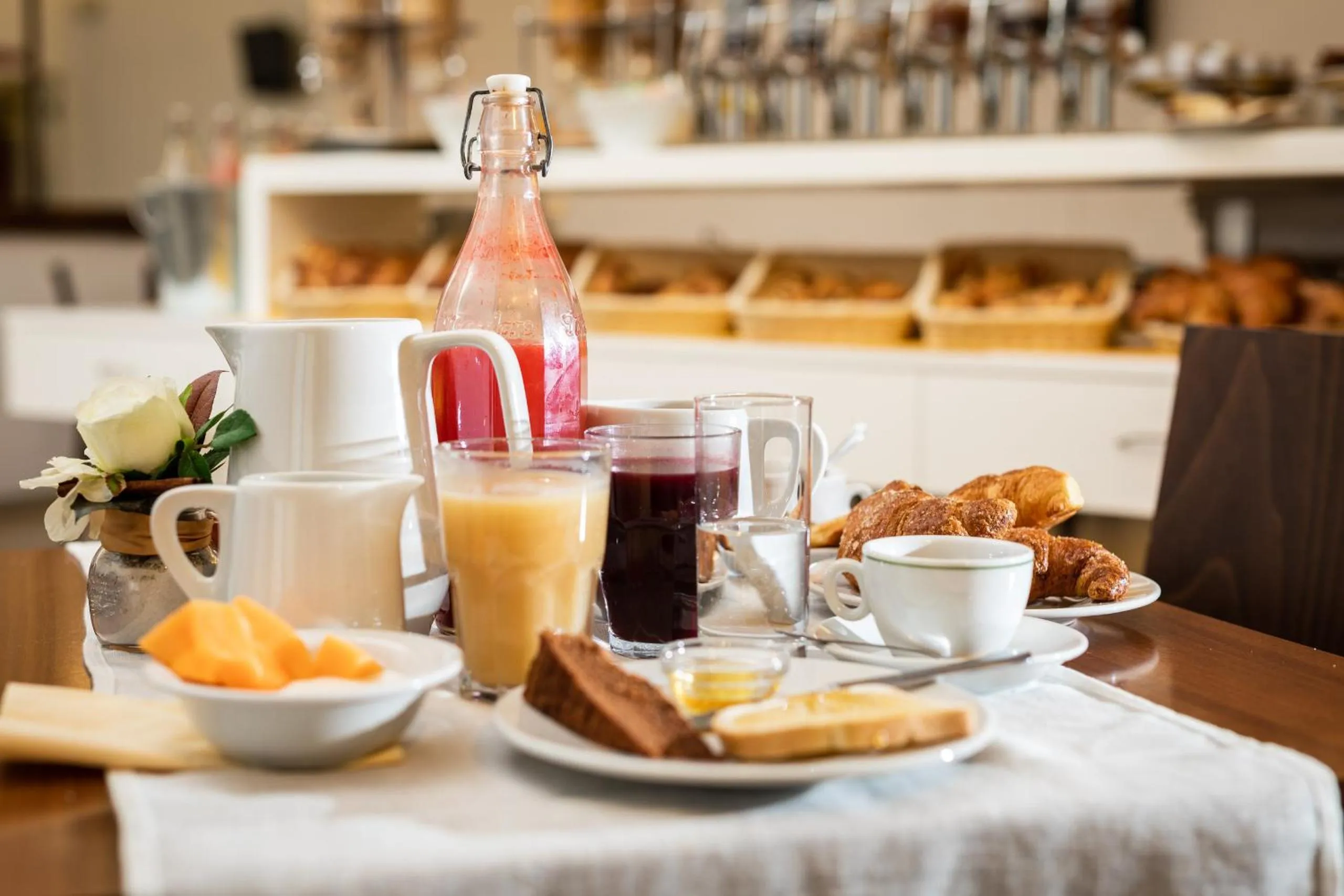 Breakfast in Hotel Minerva