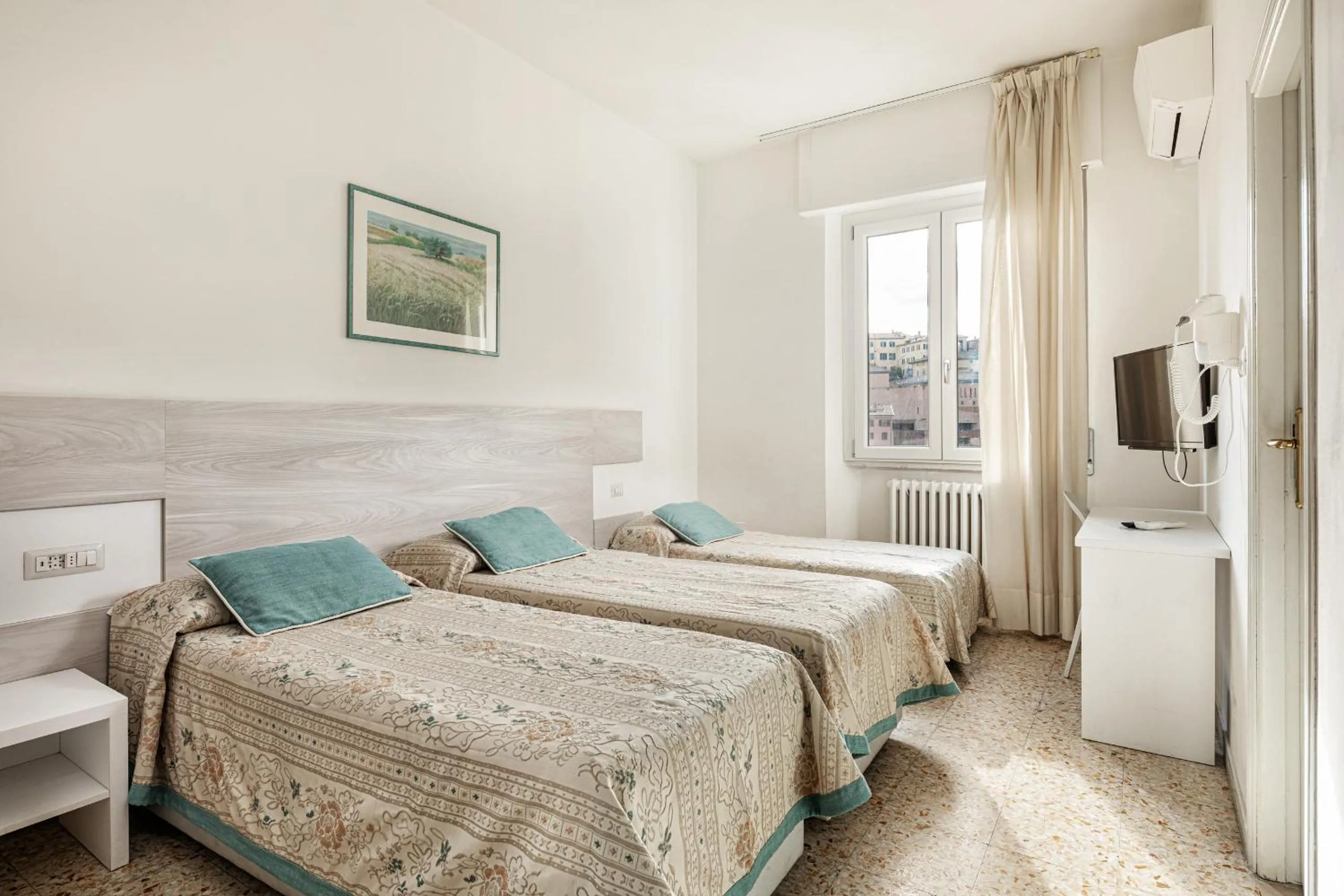 Bed in Hotel Minerva