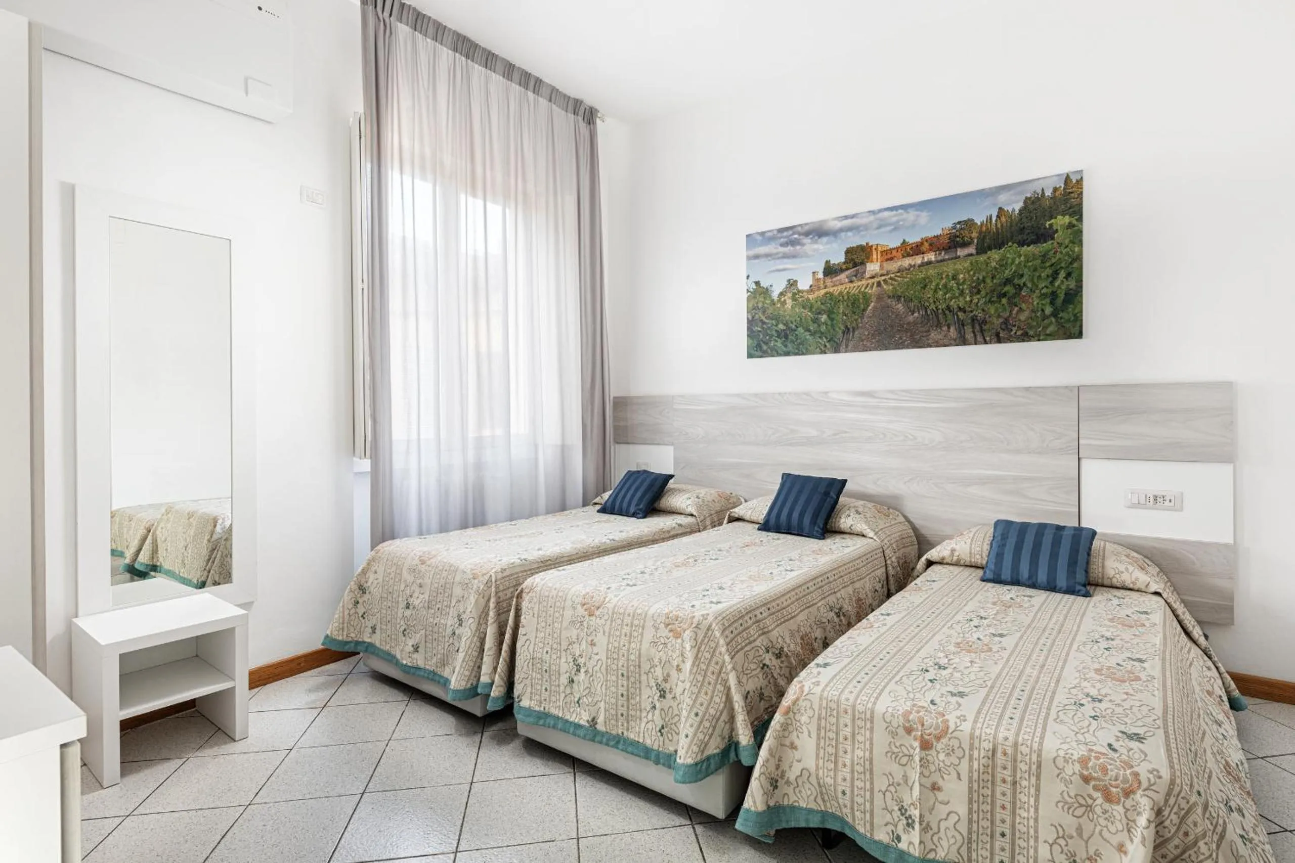 Bedroom, Bed in Hotel Minerva