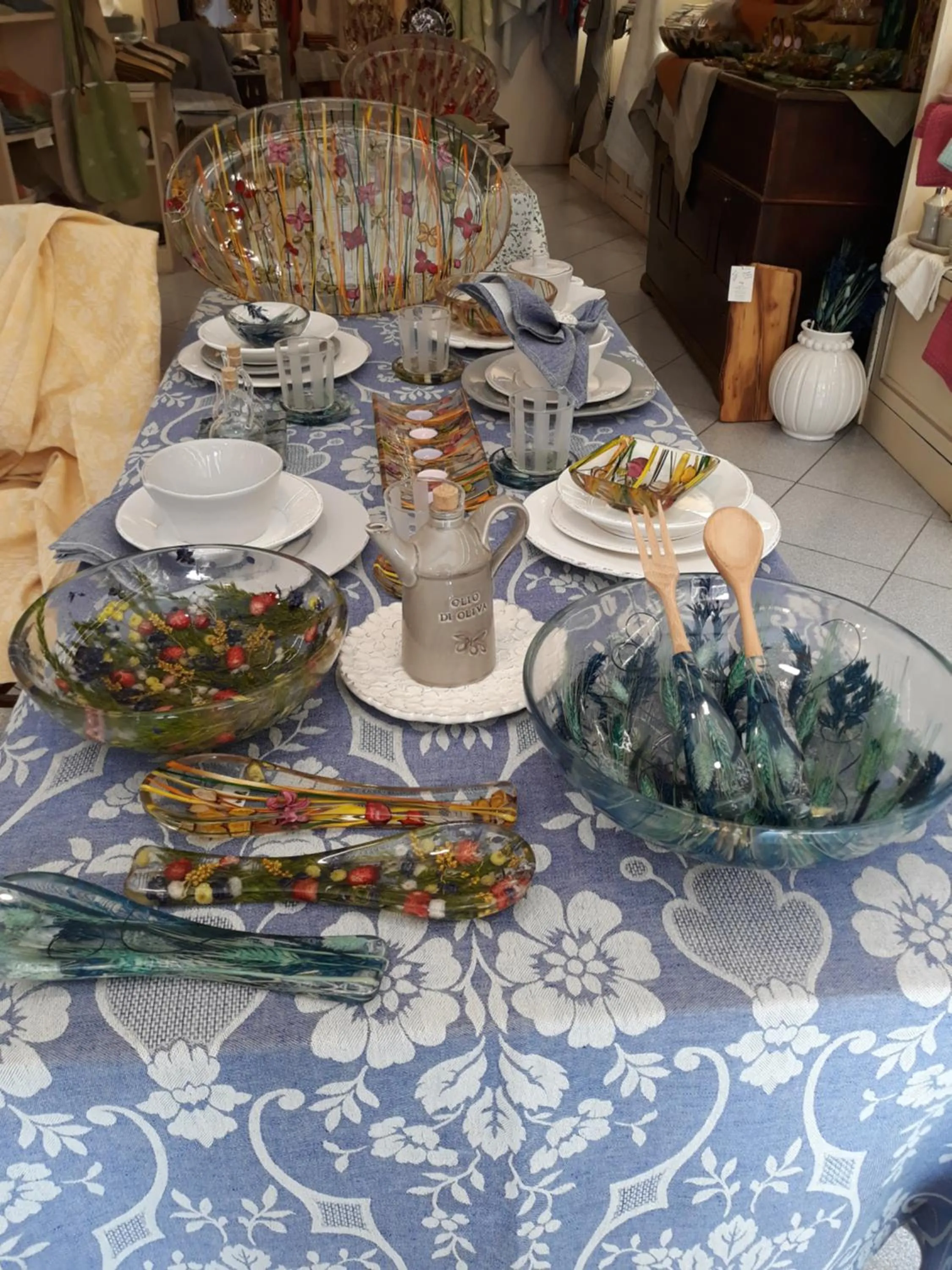 On-site shops in Hotel Minerva