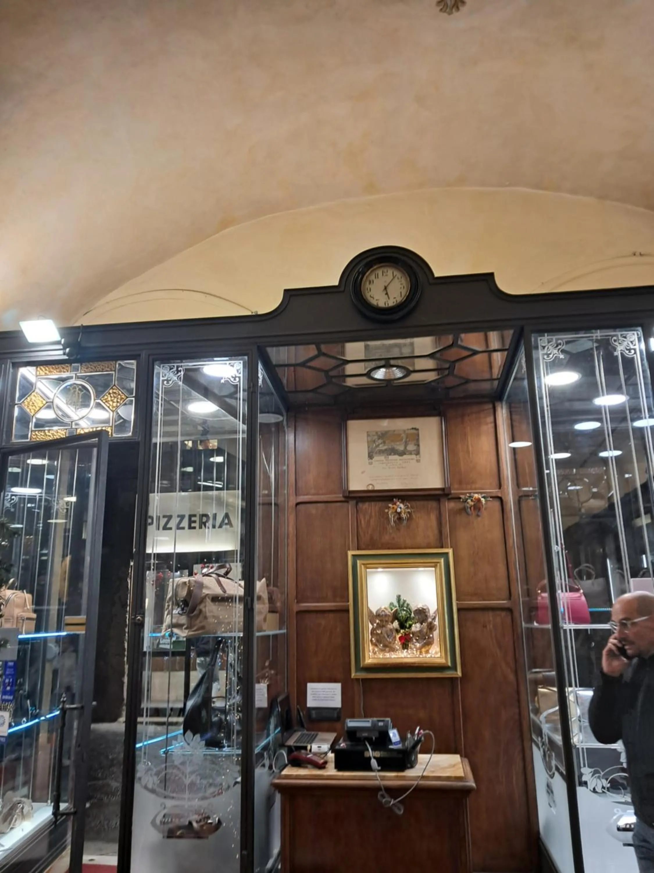 On-site shops in Hotel Minerva