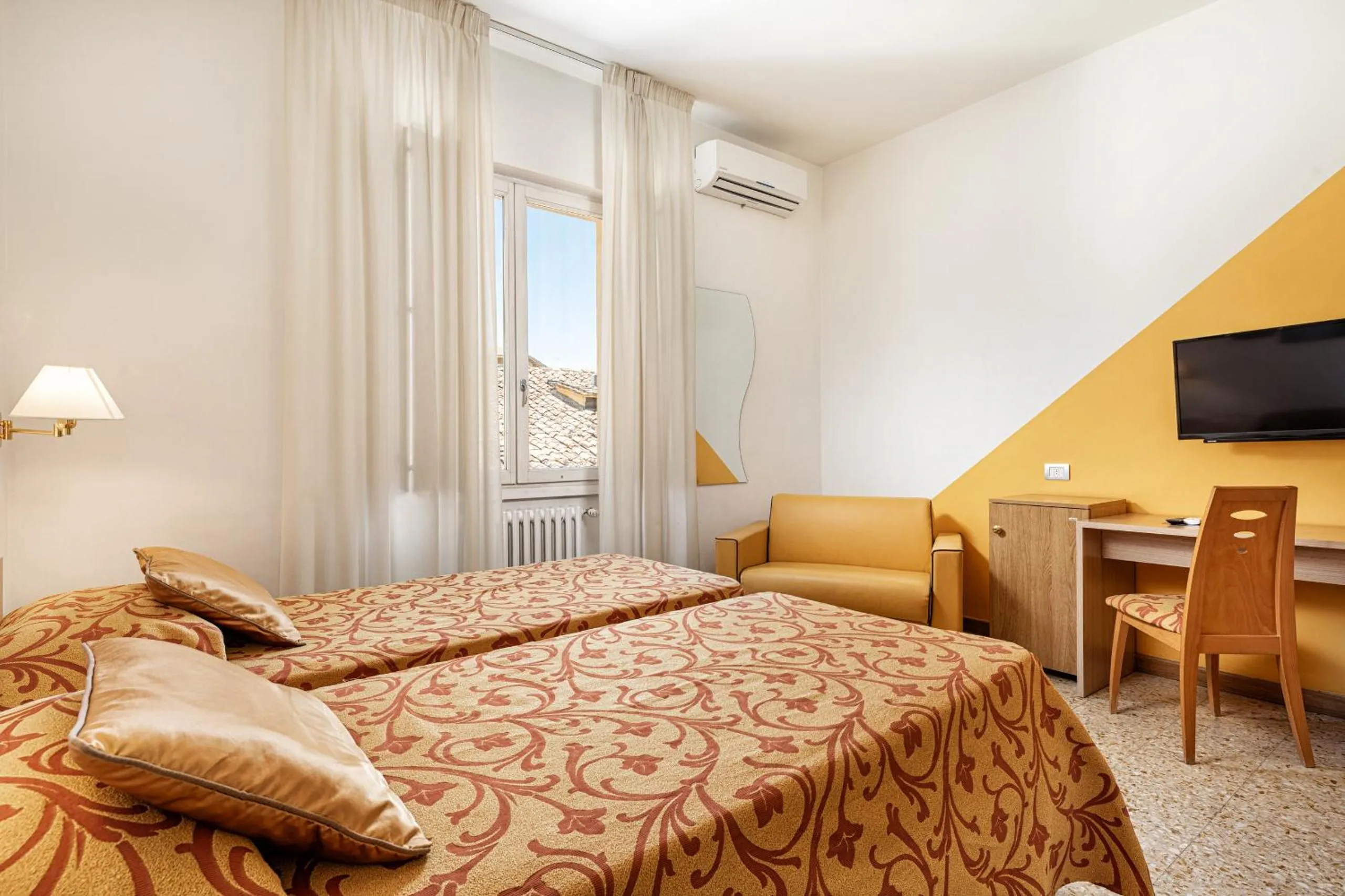 Bed in Hotel Minerva