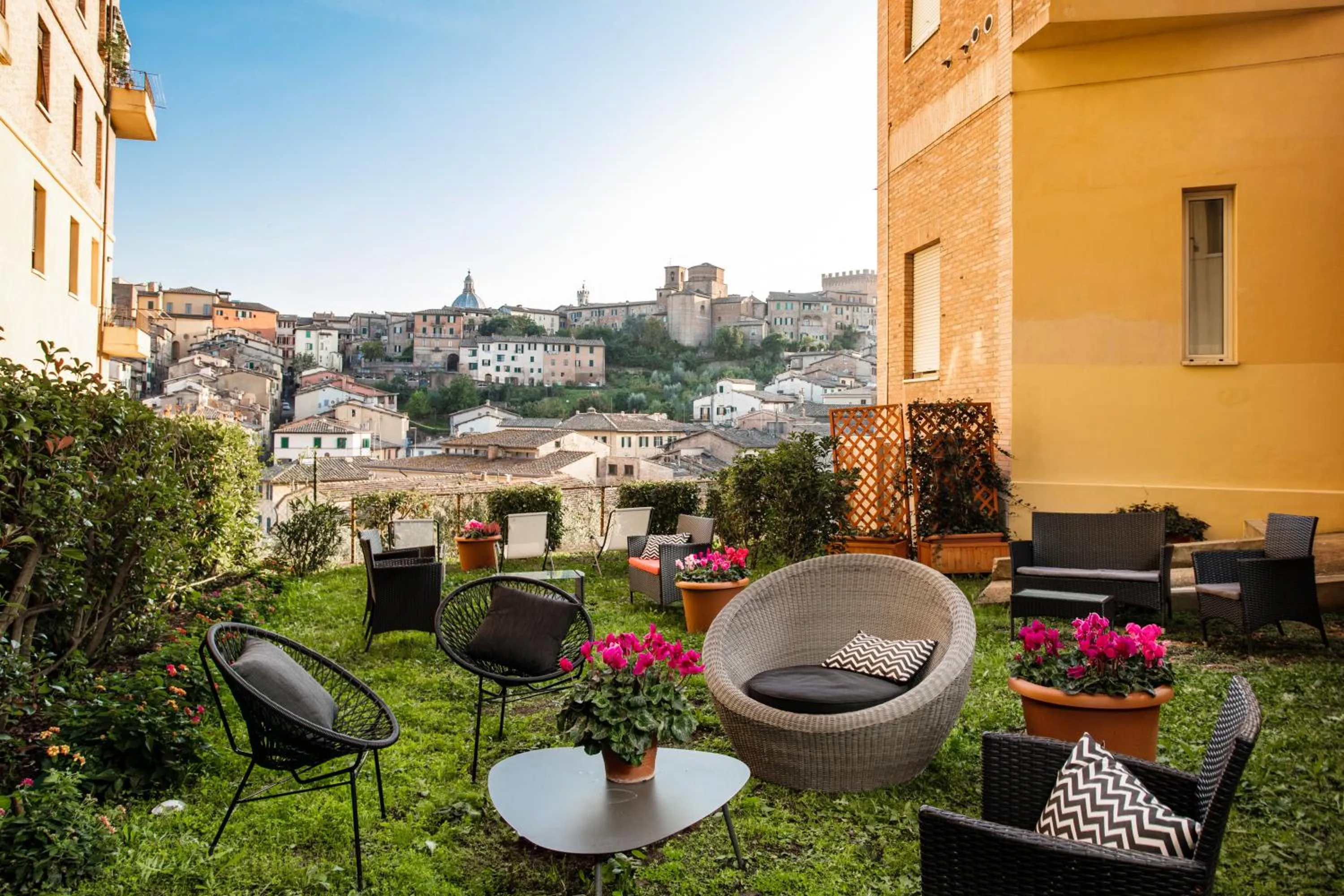 Day in Hotel Minerva