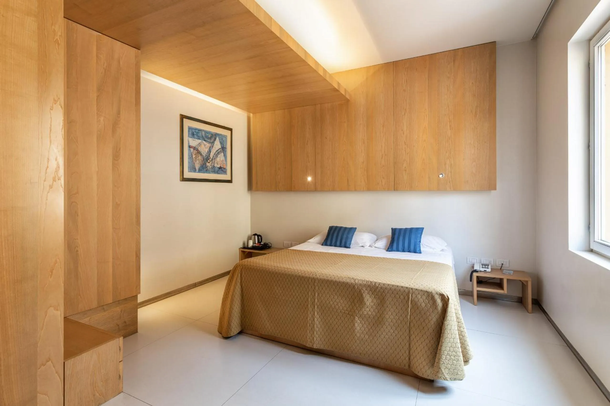 Inner courtyard view, Bed in Hotel Minerva