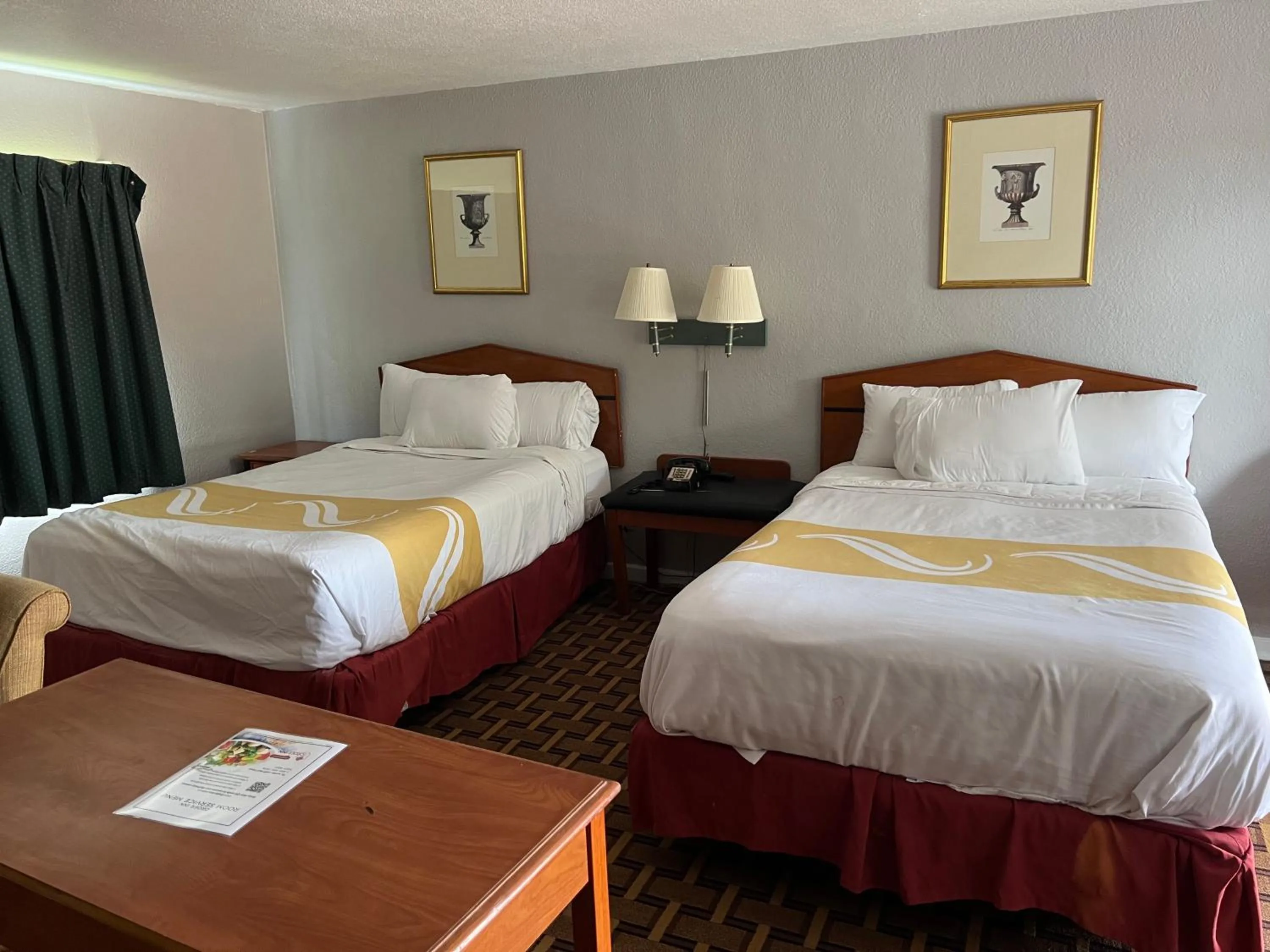 Bed in Budget Inn