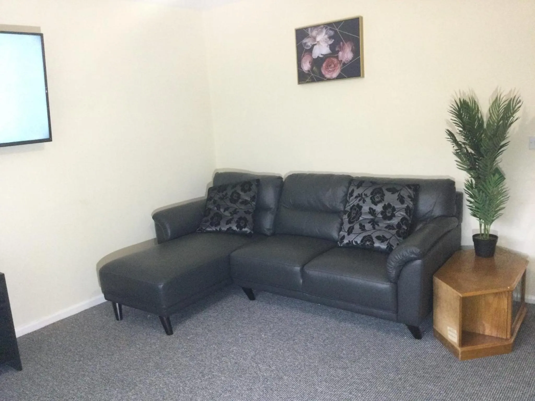 Seating area in Nice Residential Within Easy Reach Of Town