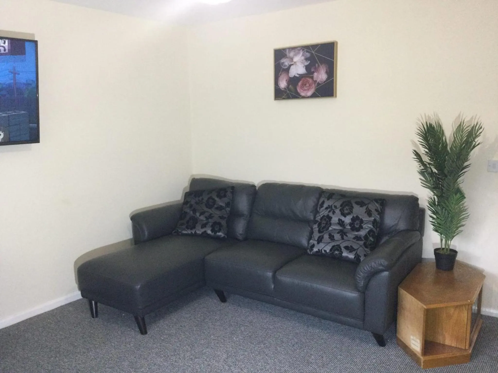 Seating area in Nice Residential Within Easy Reach Of Town