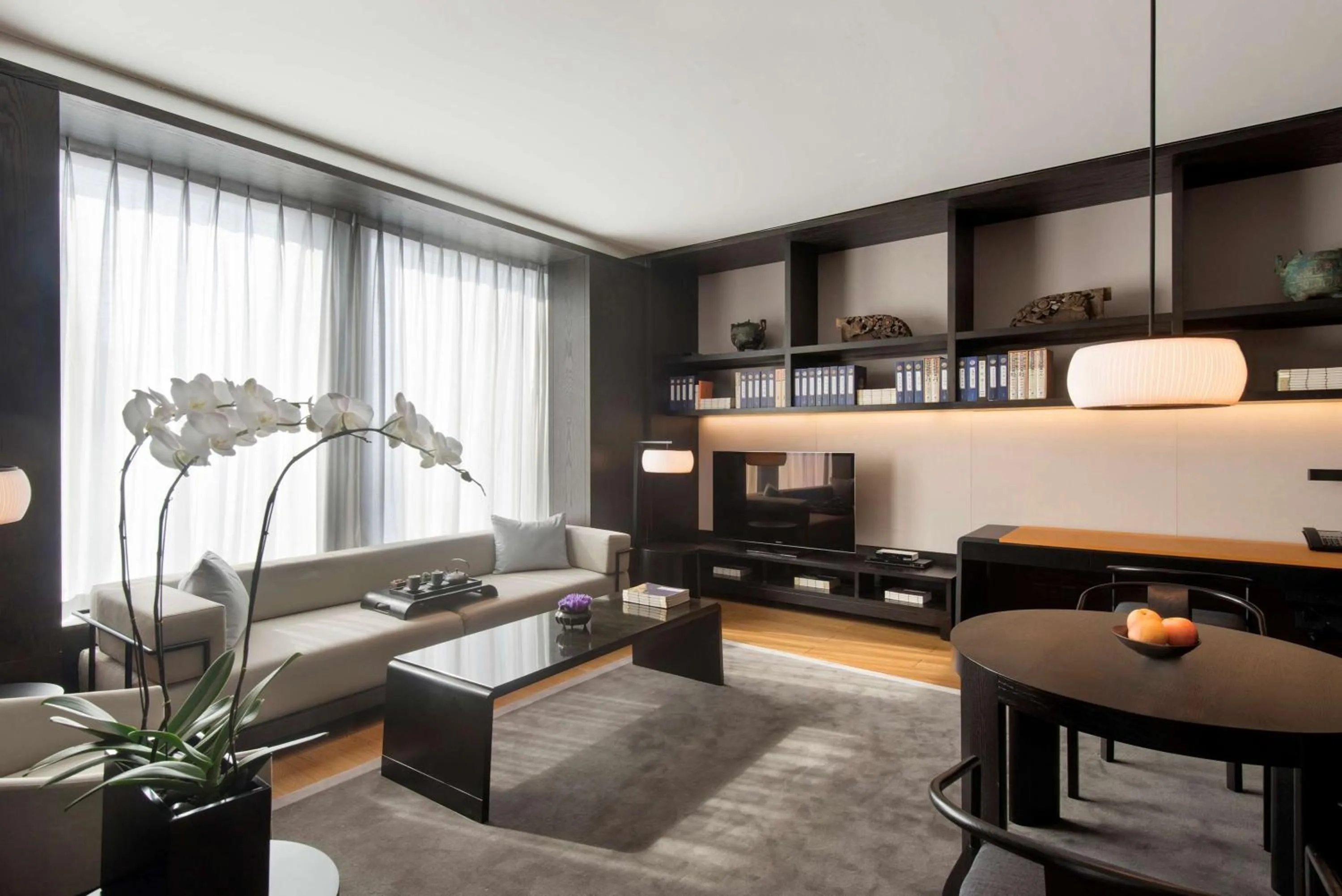 Living room in Hyatt Regency Wuhan Optics Valley