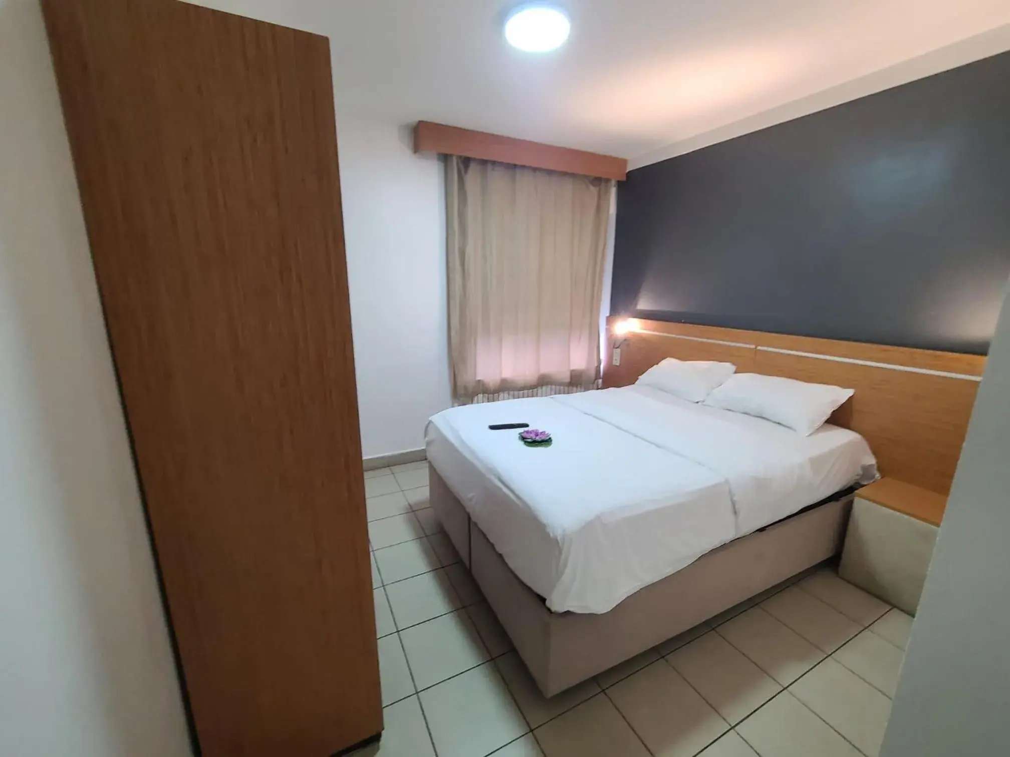 Double Room in Hôtel Victoire, Poitiers Gare Double Room in Hôtel Victoire, Poitiers Gare