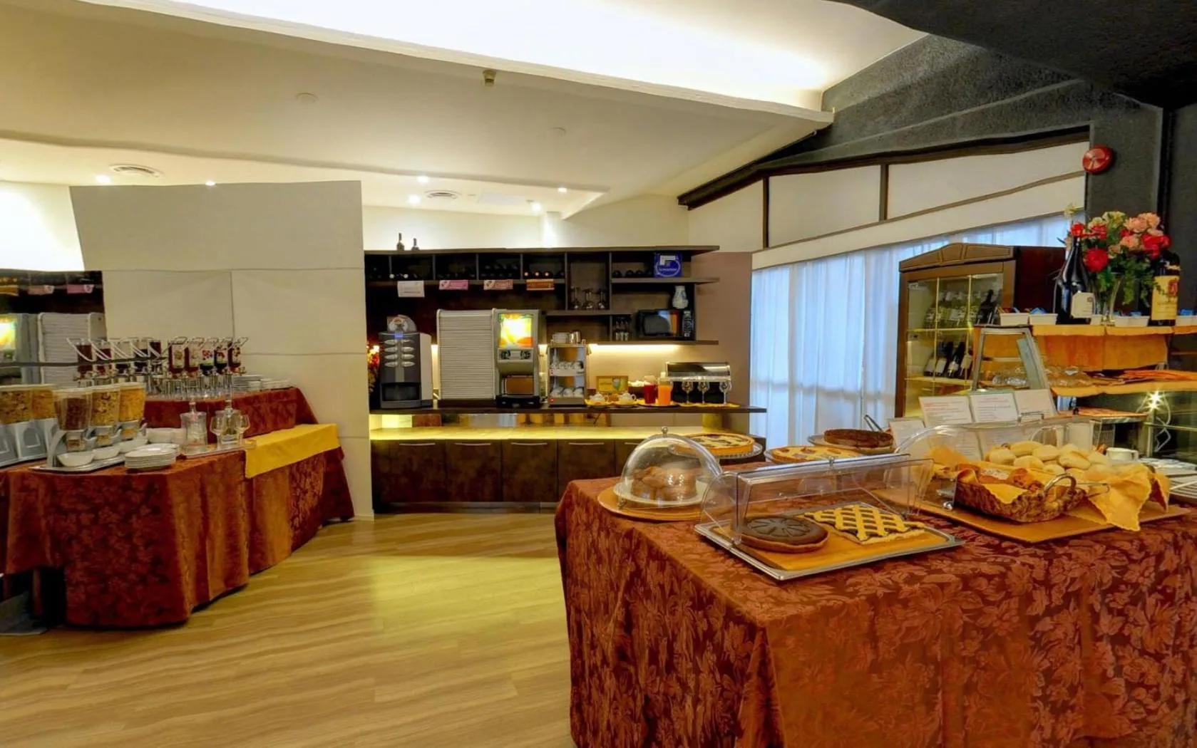 Buffet breakfast in Ai Ronchi Motor Hotel Brescia