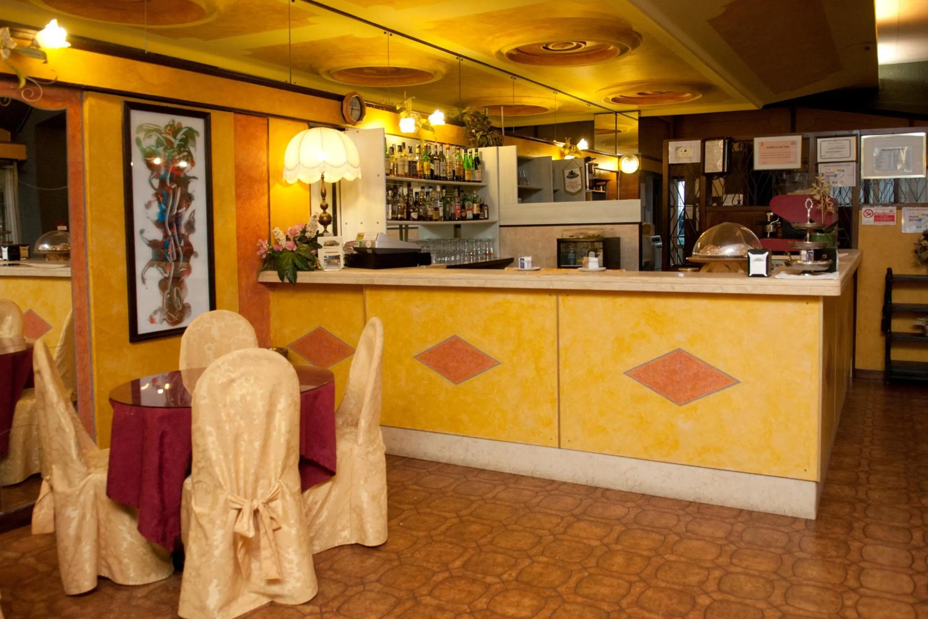 Restaurant/places to eat in Ai Ronchi Motor Hotel Brescia
