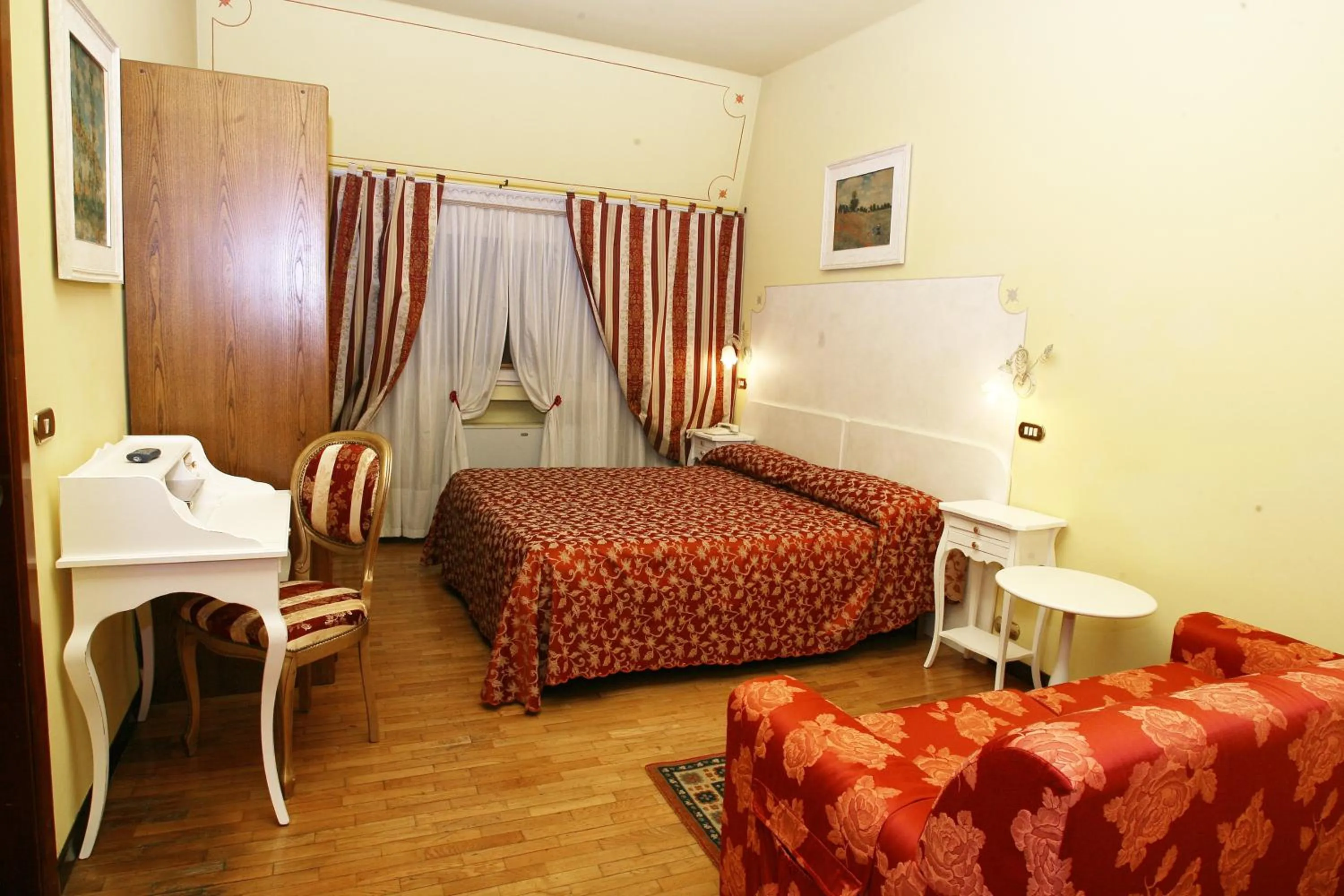 Photo of the whole room, Bed in Ai Ronchi Motor Hotel Brescia