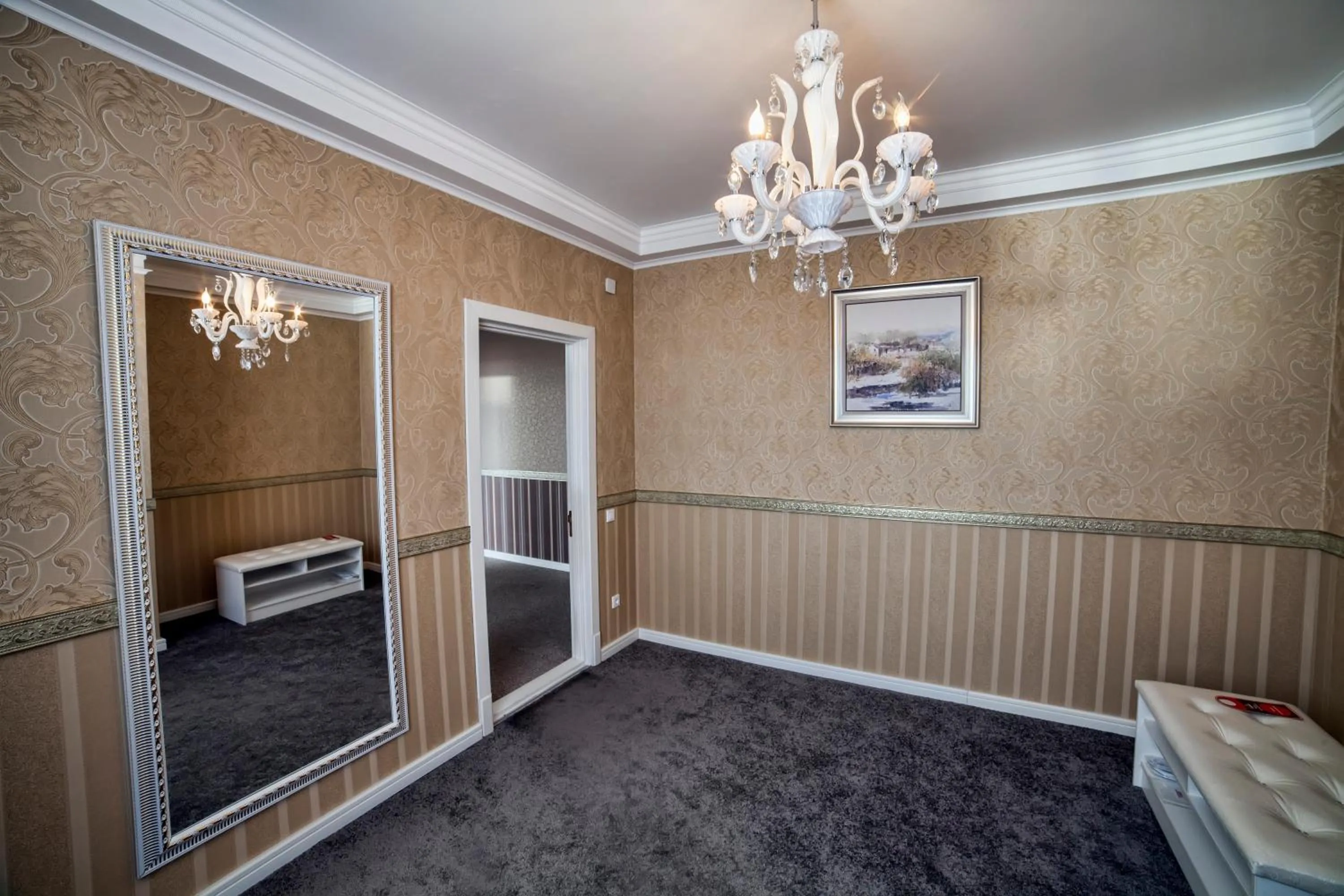 Living room, Bed in Hotel Orto Asia