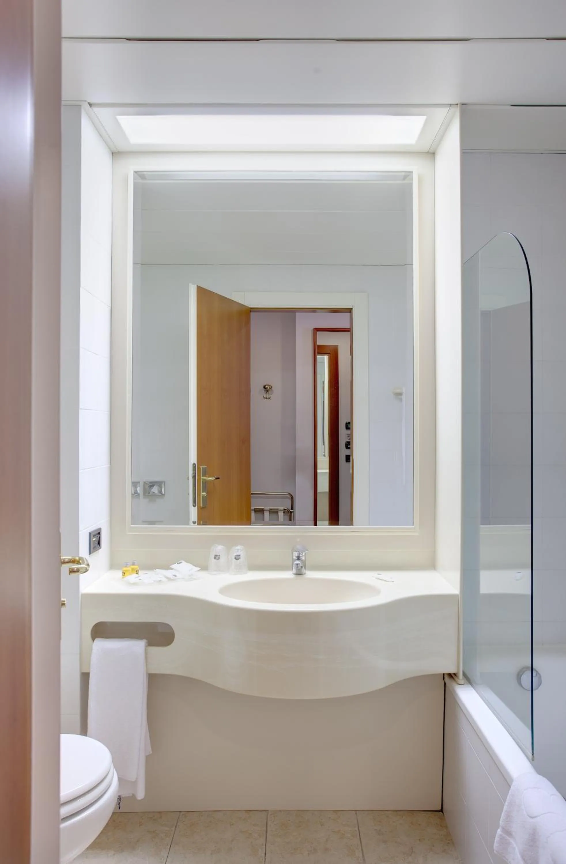 Bathroom in Best Western Park Hotel