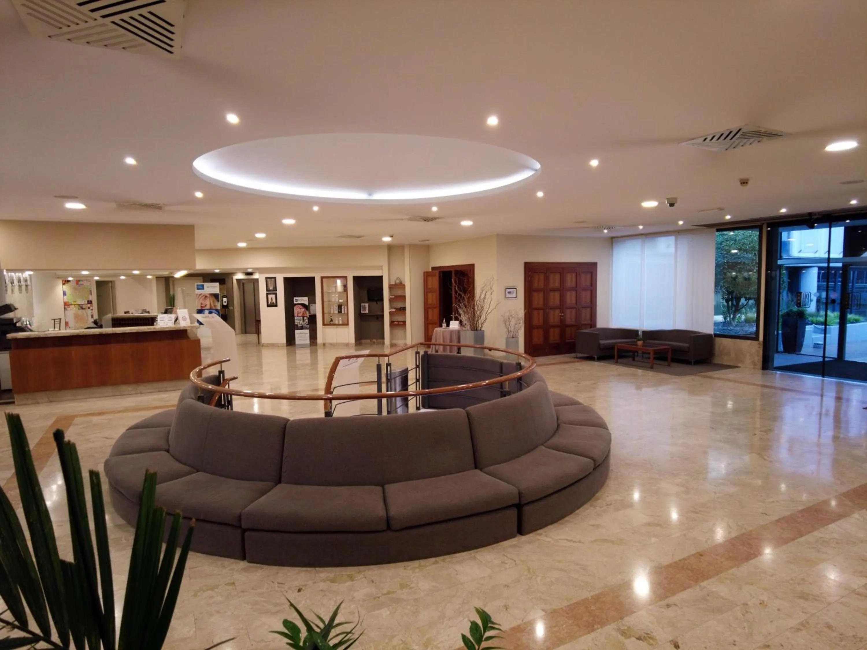 Lobby or reception in Best Western Park Hotel