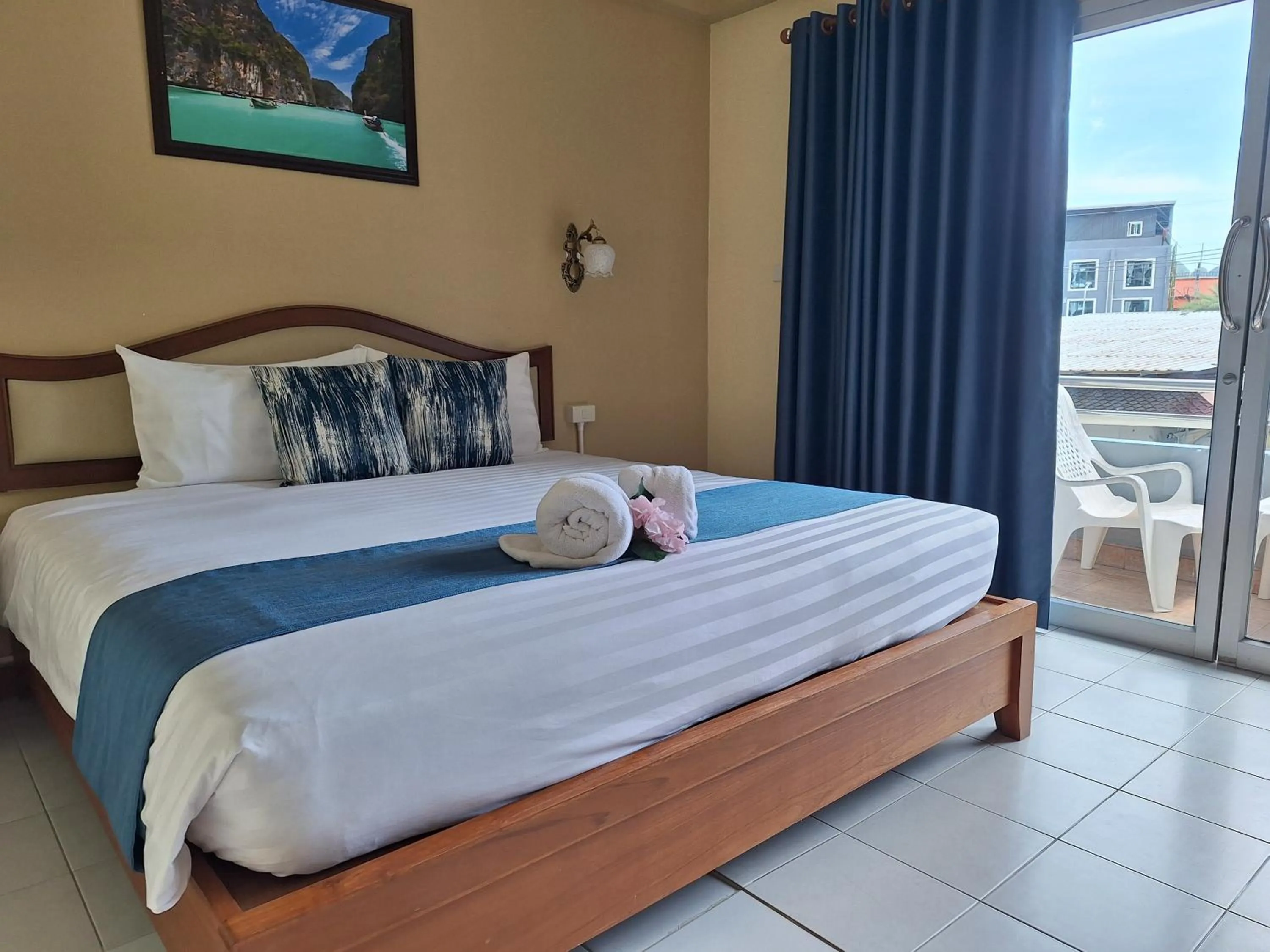 Bed in Lalisa Hotel Aonang