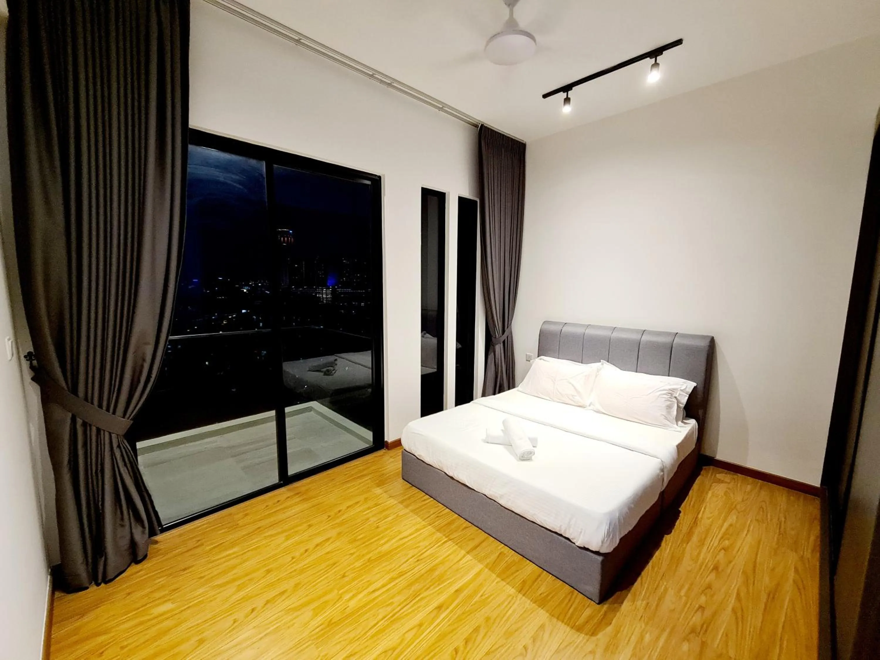 Bed in Beacon Executive Suites