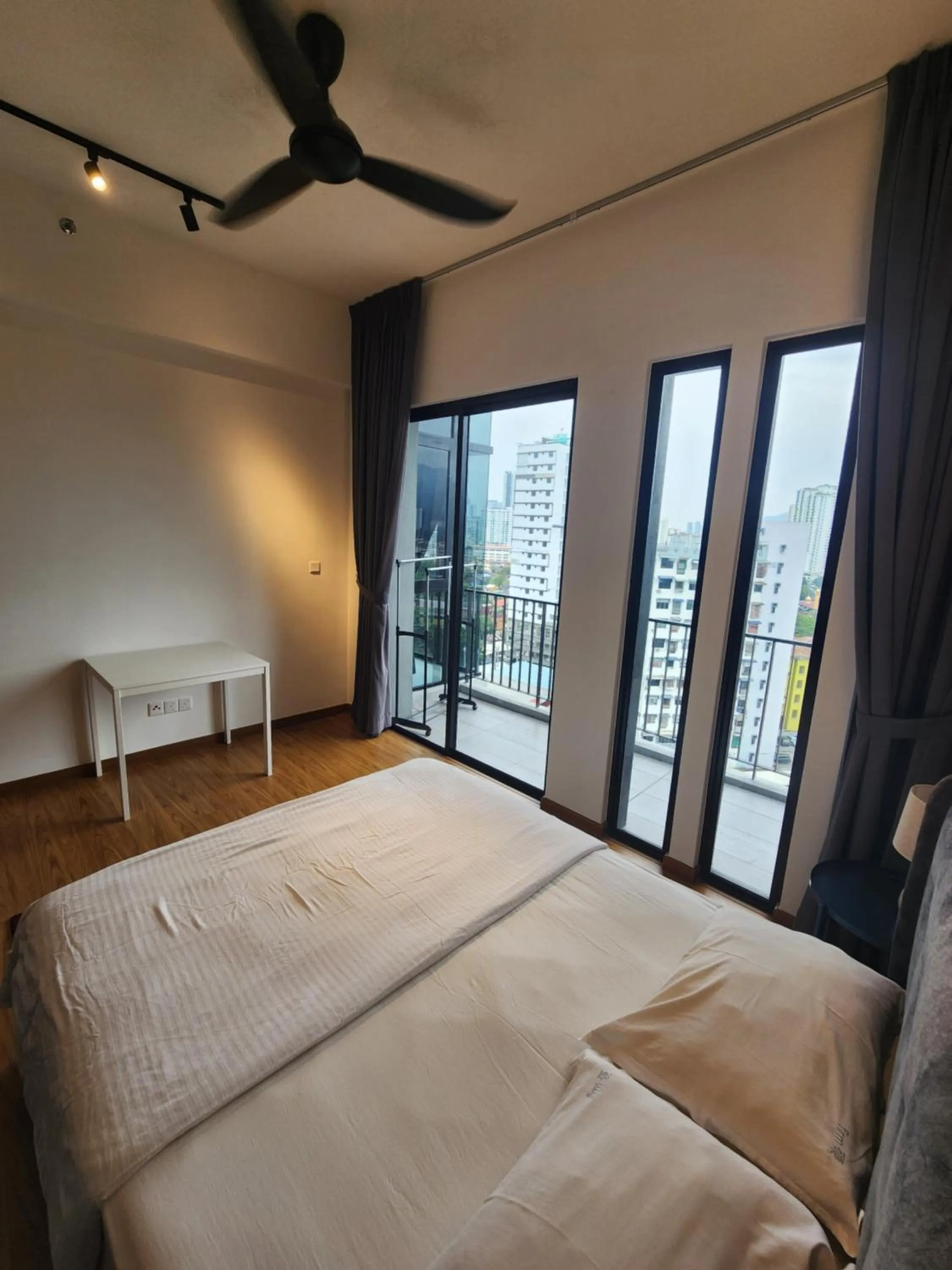 Bed in Beacon Executive Suites