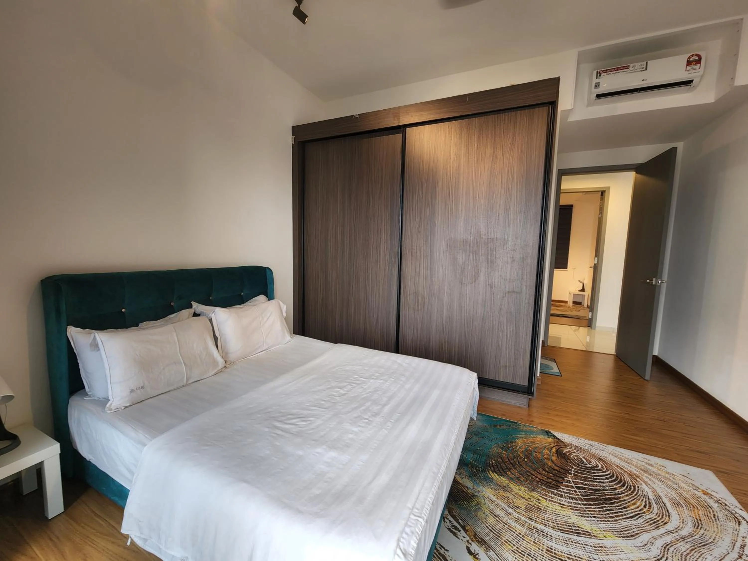 Bed in Beacon Executive Suites