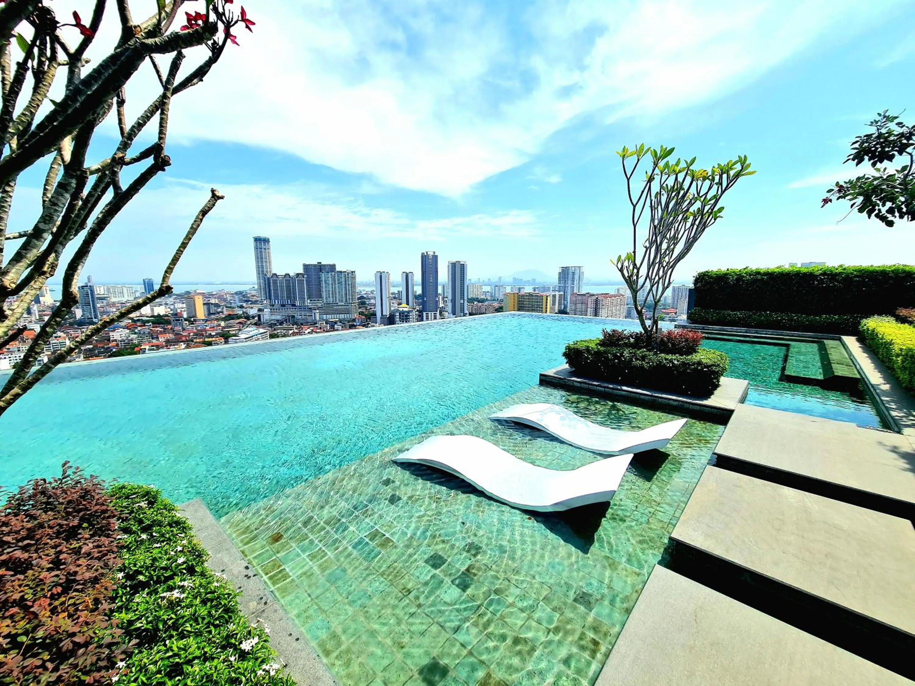Swimming pool in Beacon Executive Suites