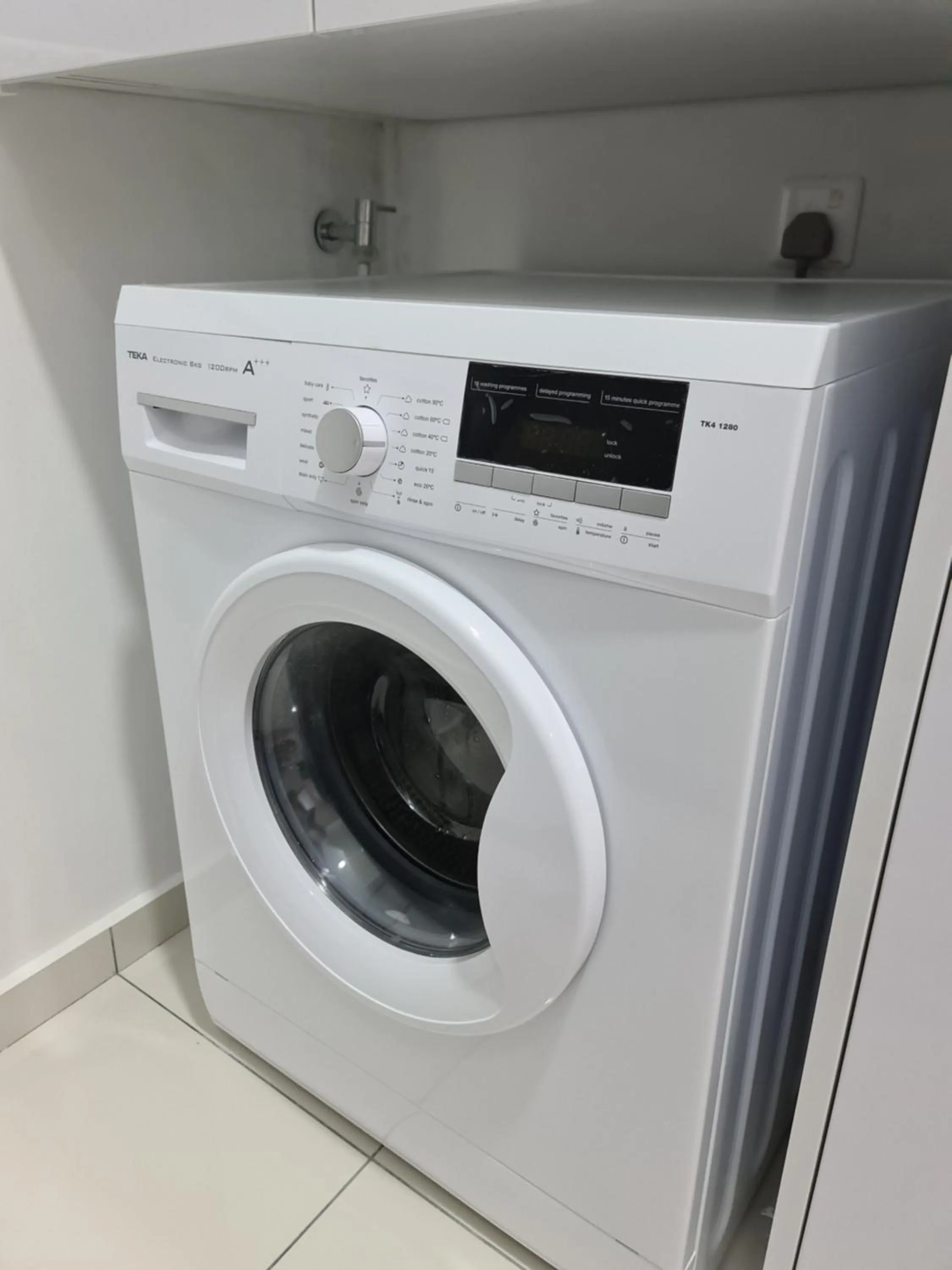 washing machine in Beacon Executive Suites