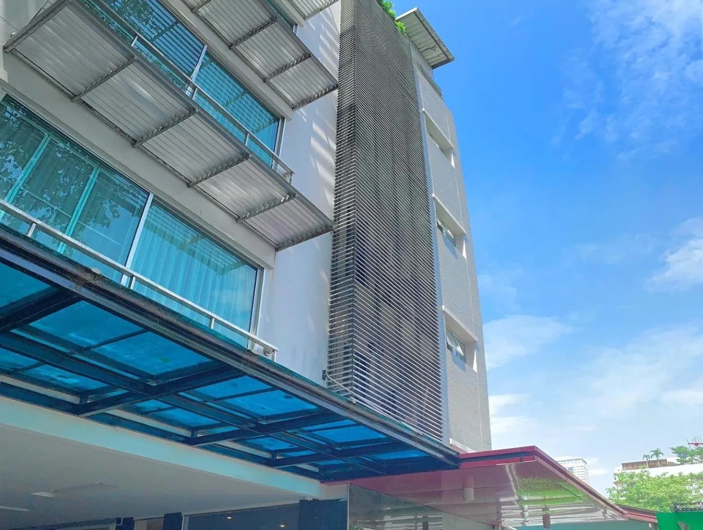 Property building in ViVi Avenue Thonglor