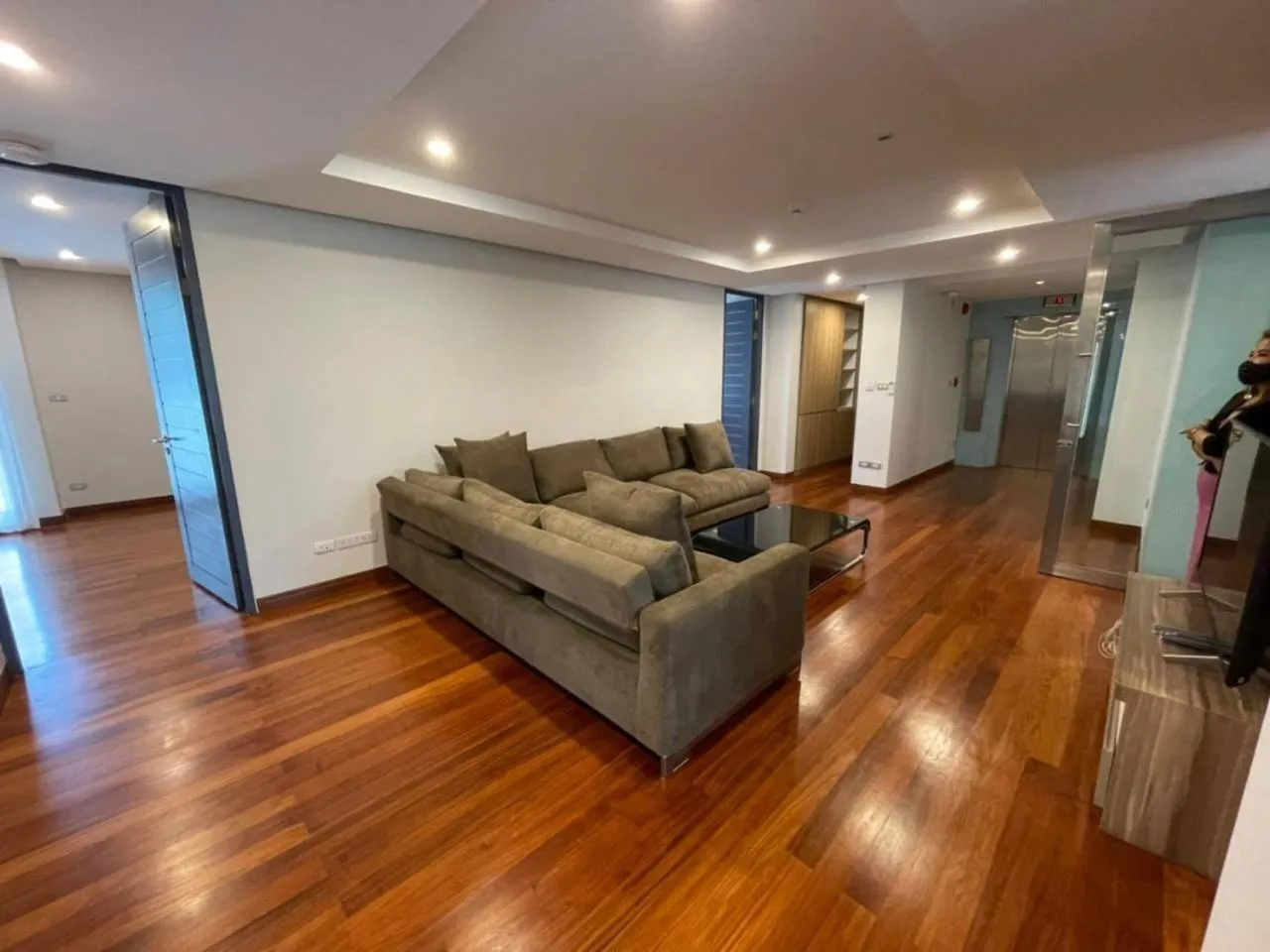 ViVi Avenue Thonglor