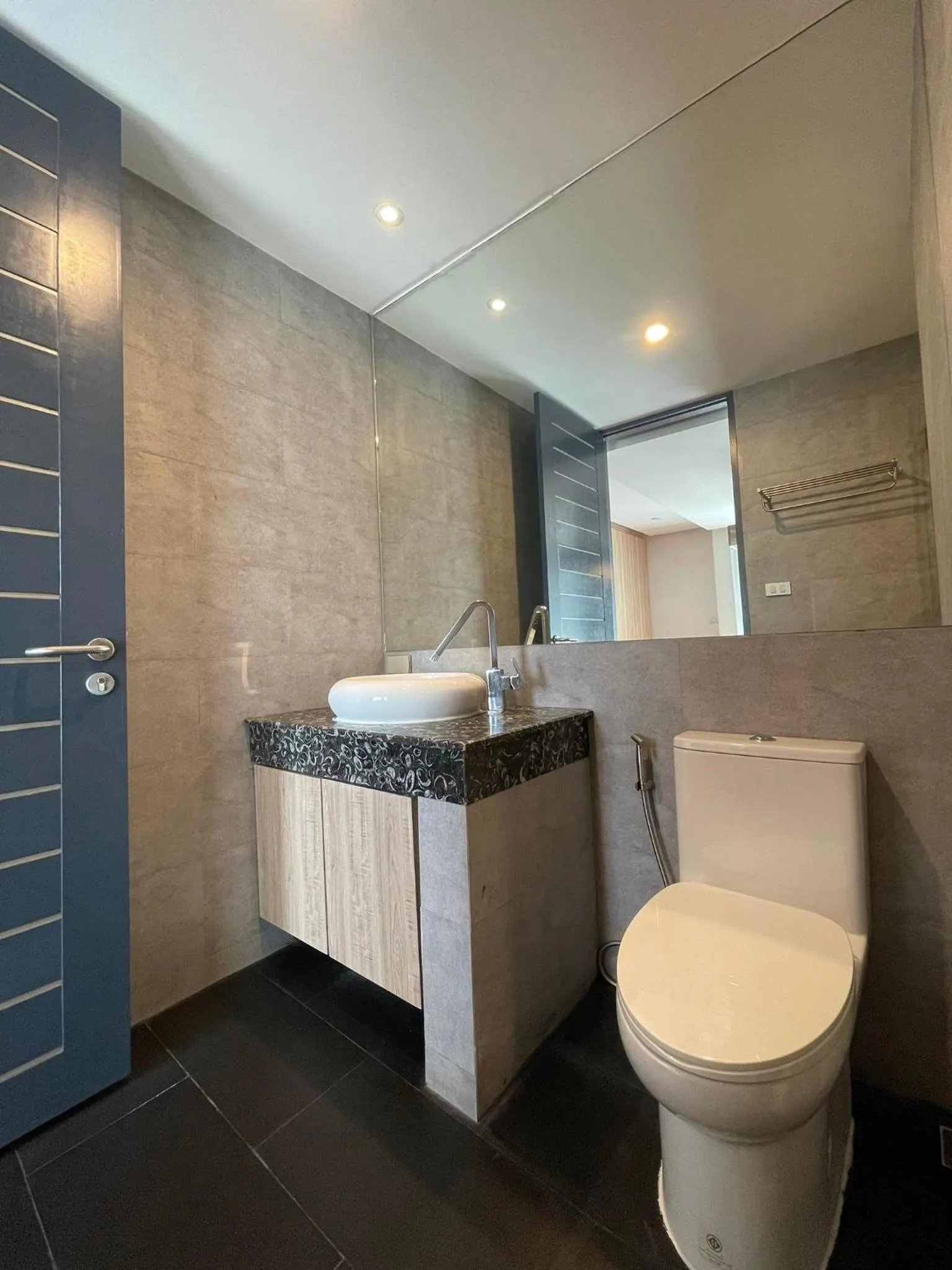 ViVi Avenue Thonglor